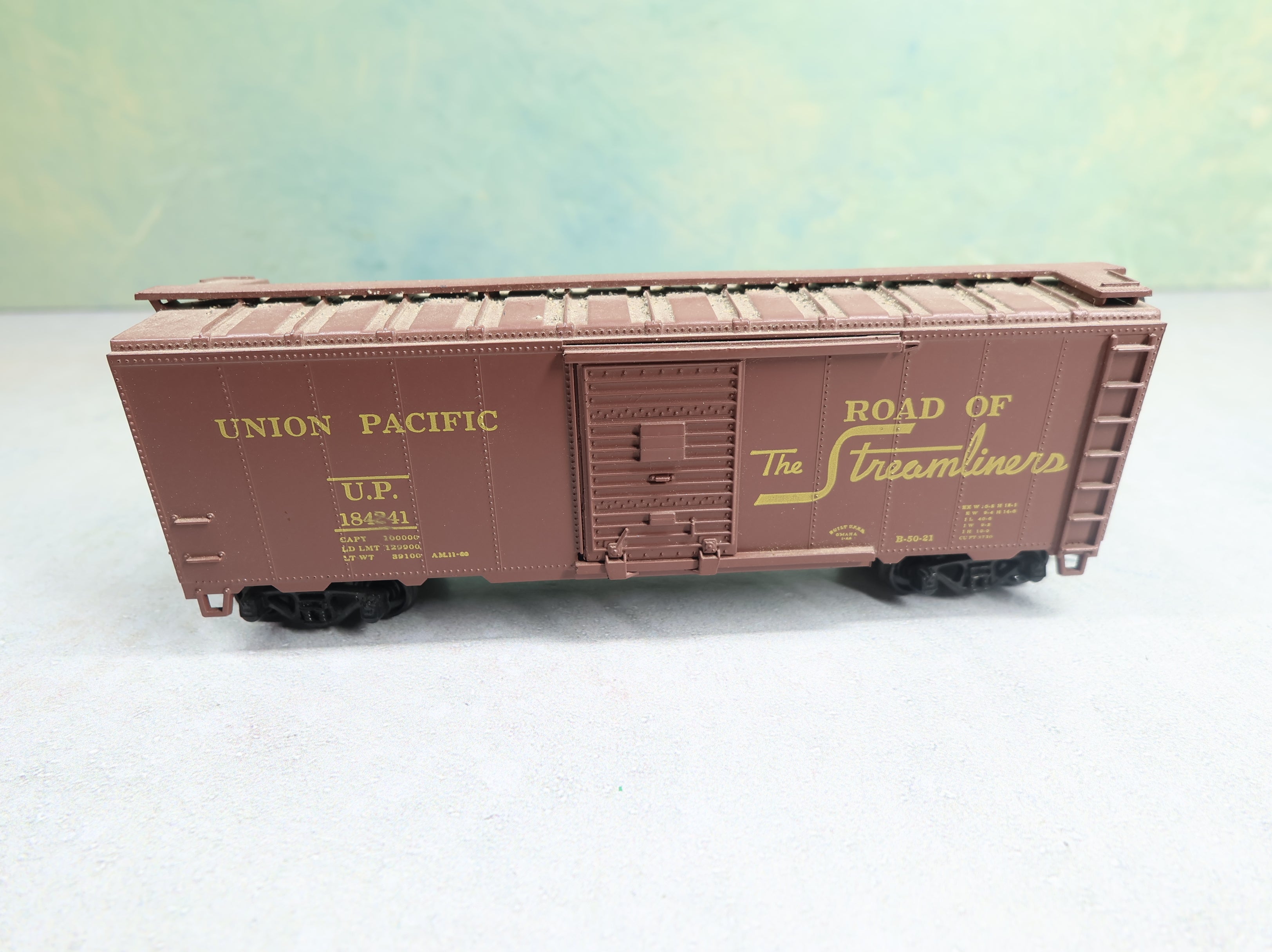 USED Athearn HO Scale 40' Box Car Union Pacific UP #184241