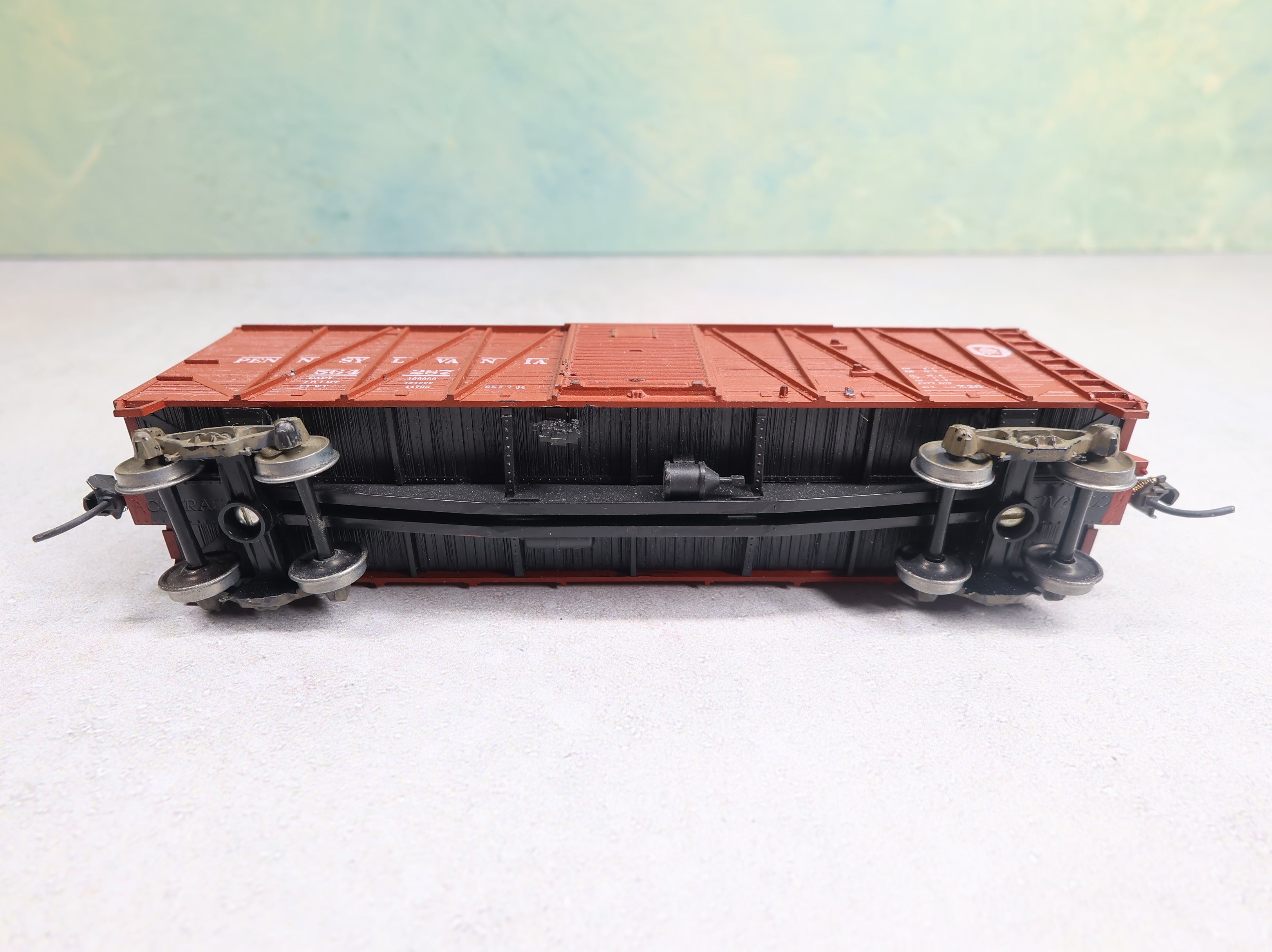 USED Accurail HO Scale 40' AAR OB Steel Door Box Car Pennsylvania #564287