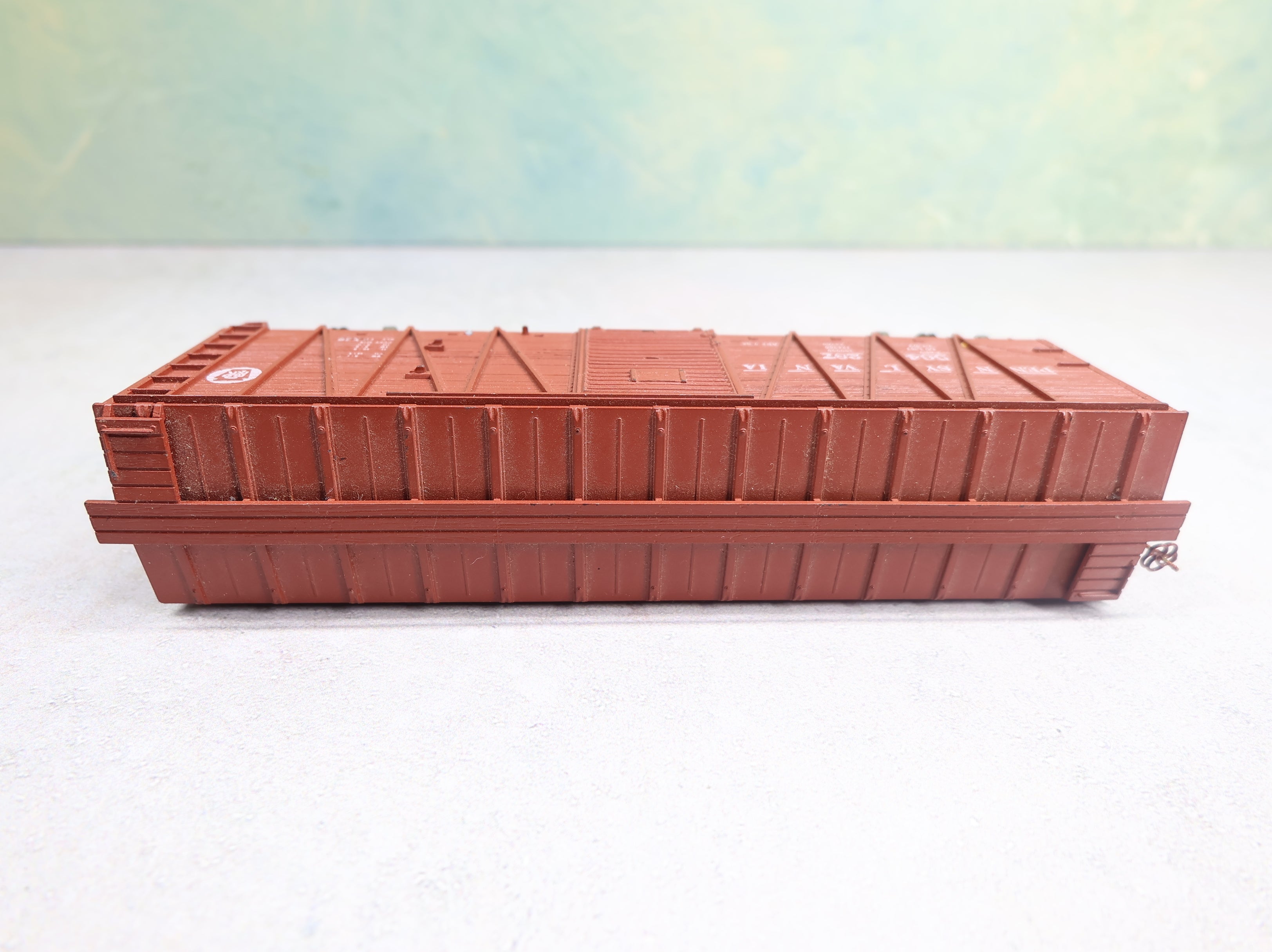 USED Accurail HO Scale 40' AAR OB Steel Door Box Car Pennsylvania #564287