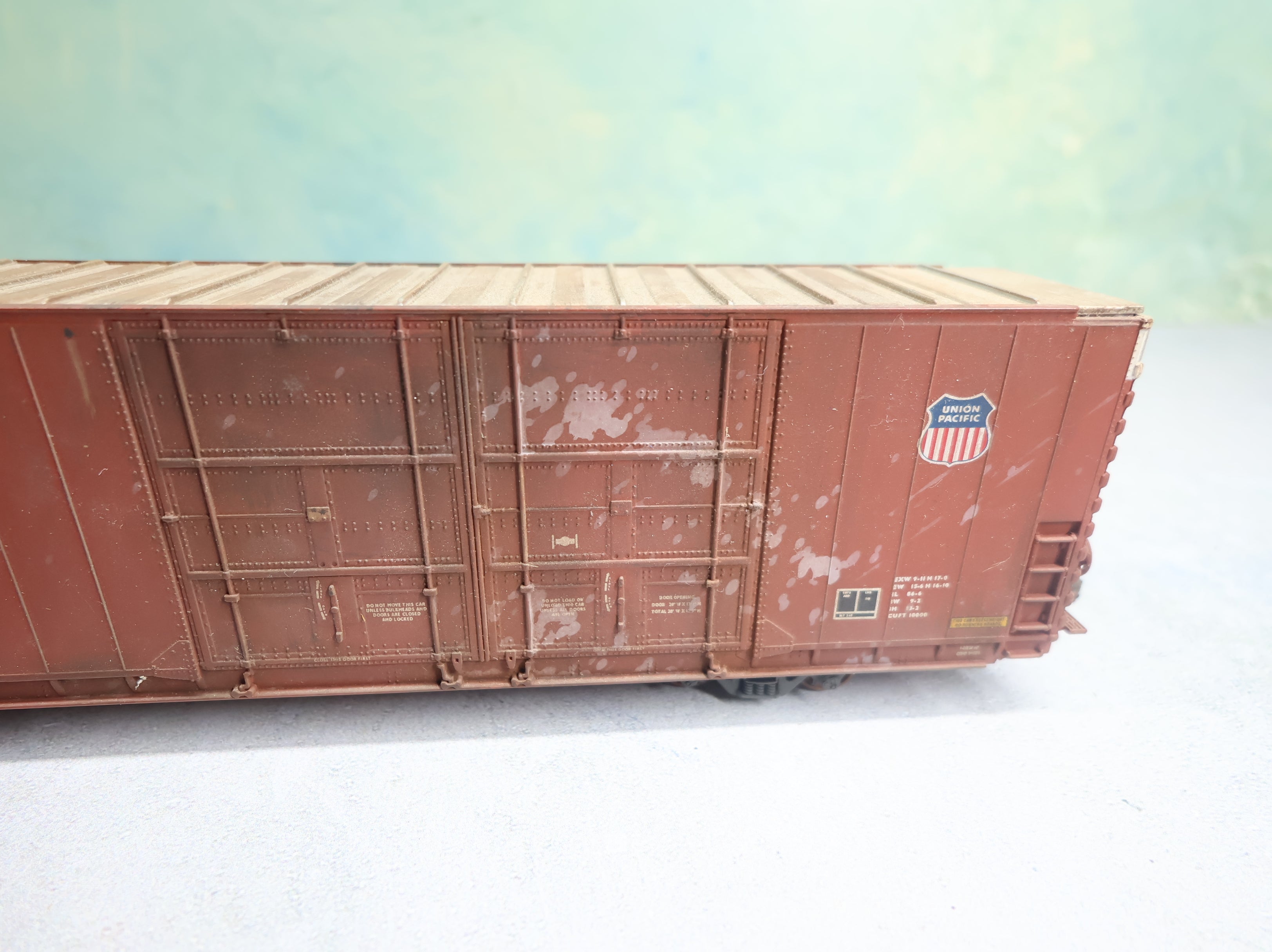 USED Walthers HO Scale 86' Hi-Cube Box Car Missouri Pacific MP #272008 Weathered w/ Graffiti