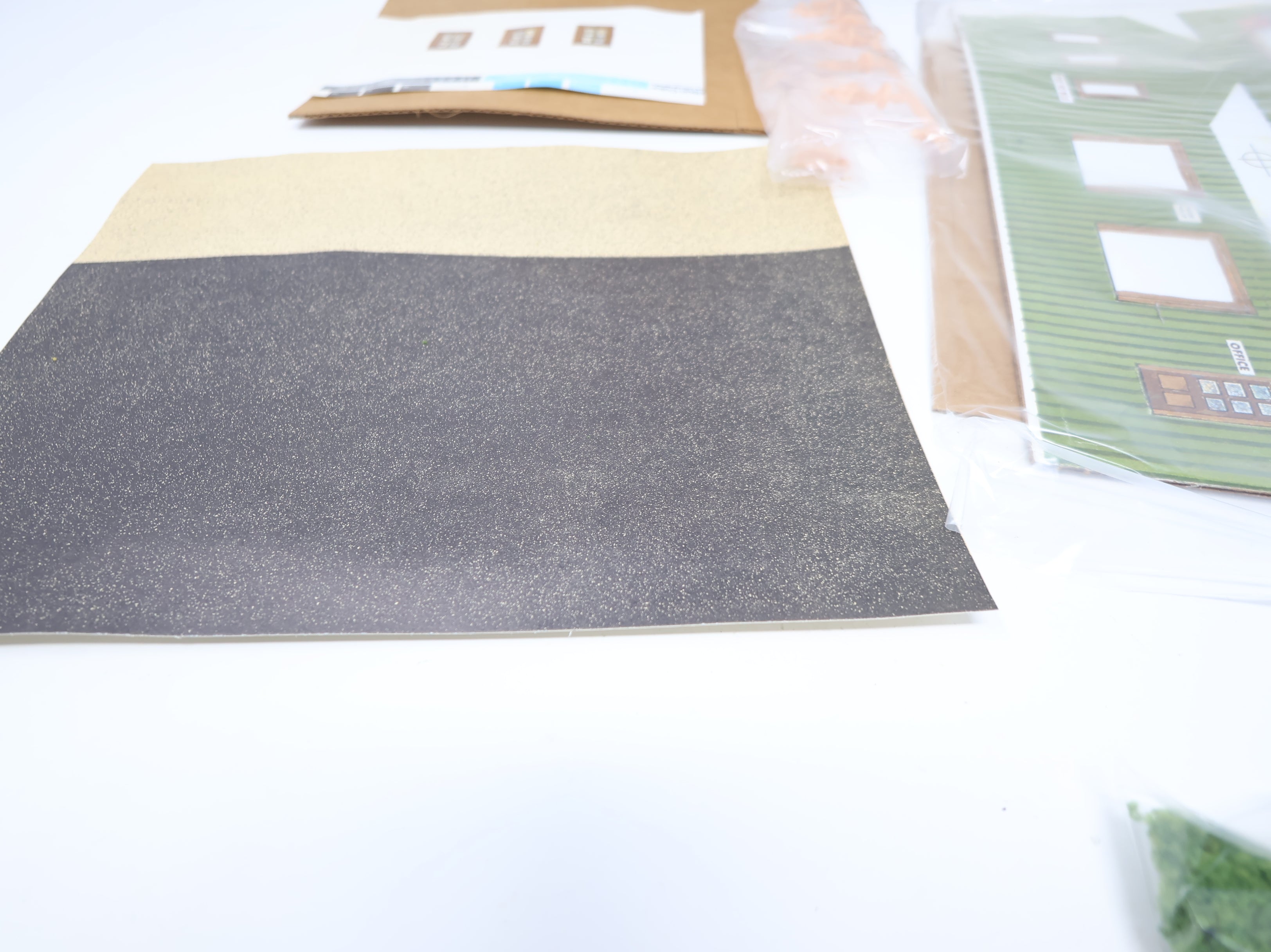 USED Bachmann #47-1501 HO Scale Traintown ABC Freight Station KIT