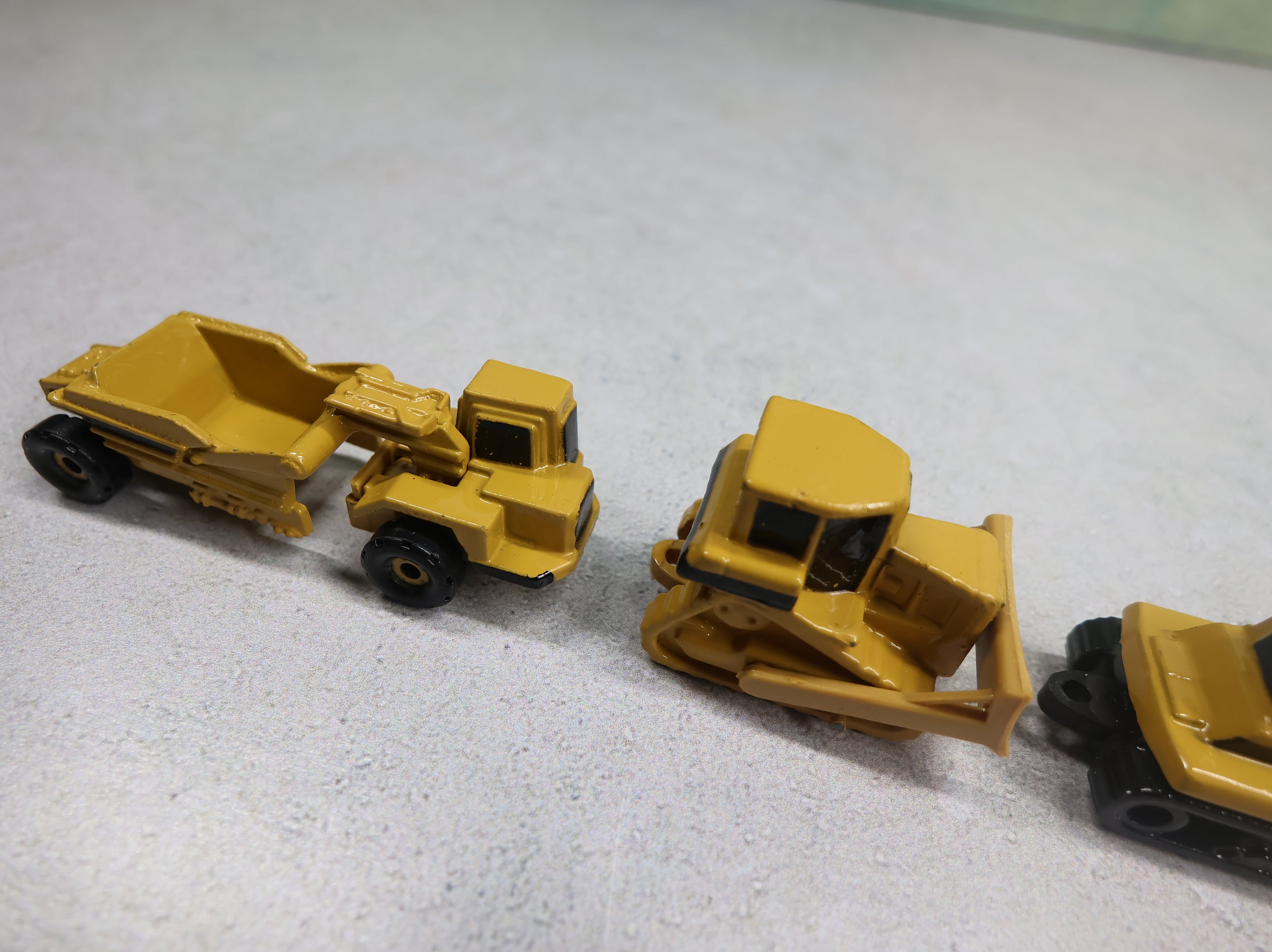 USED ERTL 2428 Mighty Movers Micro Construction Set Tractor, Scraper, Challenger Die Cast