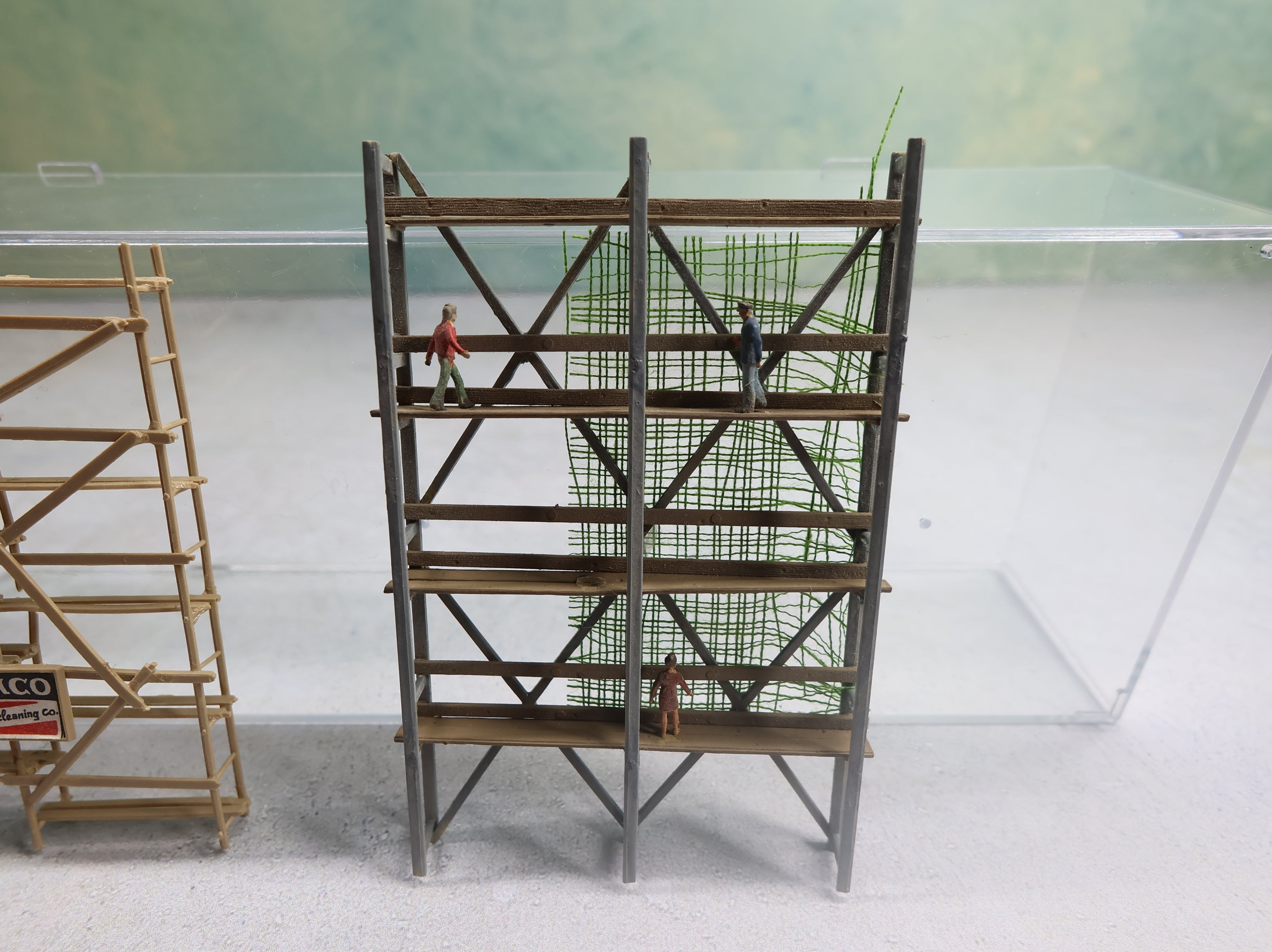 USED N Scale Scaffolding & Work Area Fencing (3 pcs)