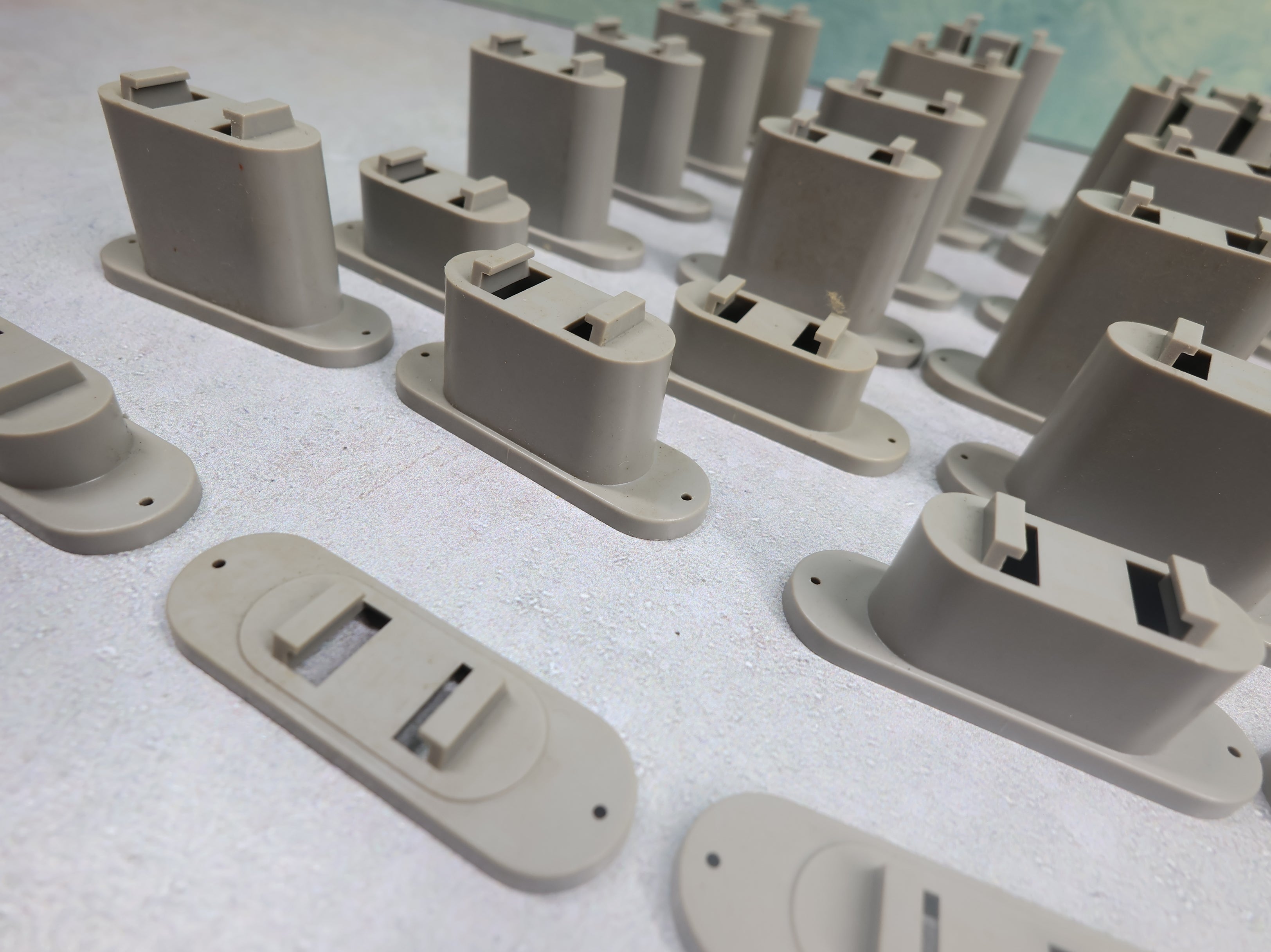 USED N Scale Pier Set