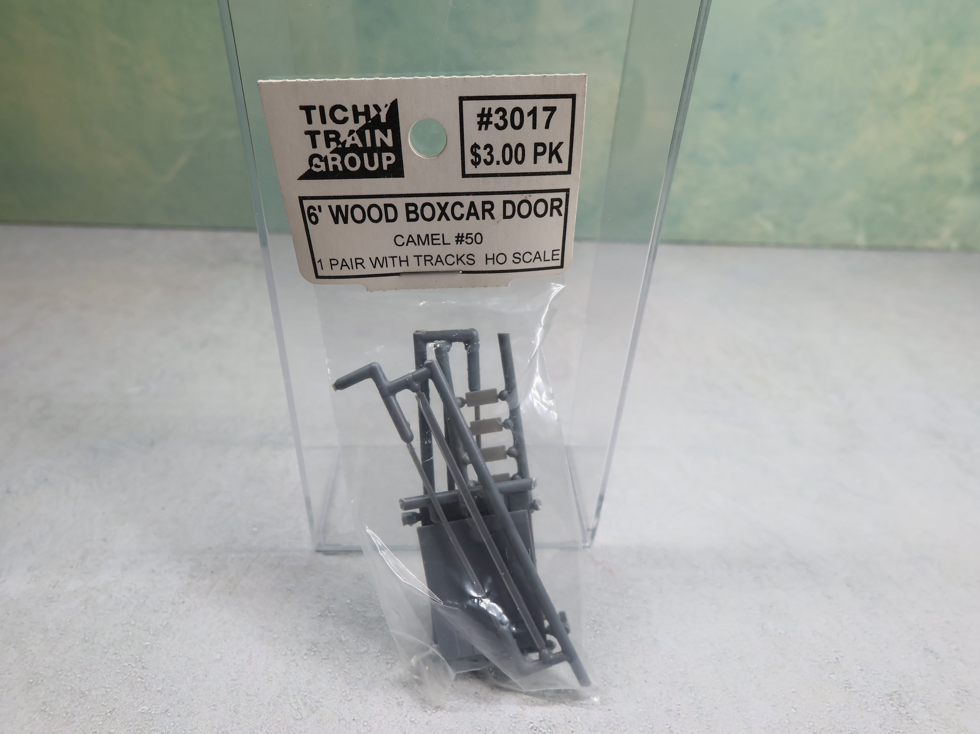 Tichy Train Group 3017 HO Scale 6' Wood Boxcar Door Camel #50 (1 Pair w/ Tracks)