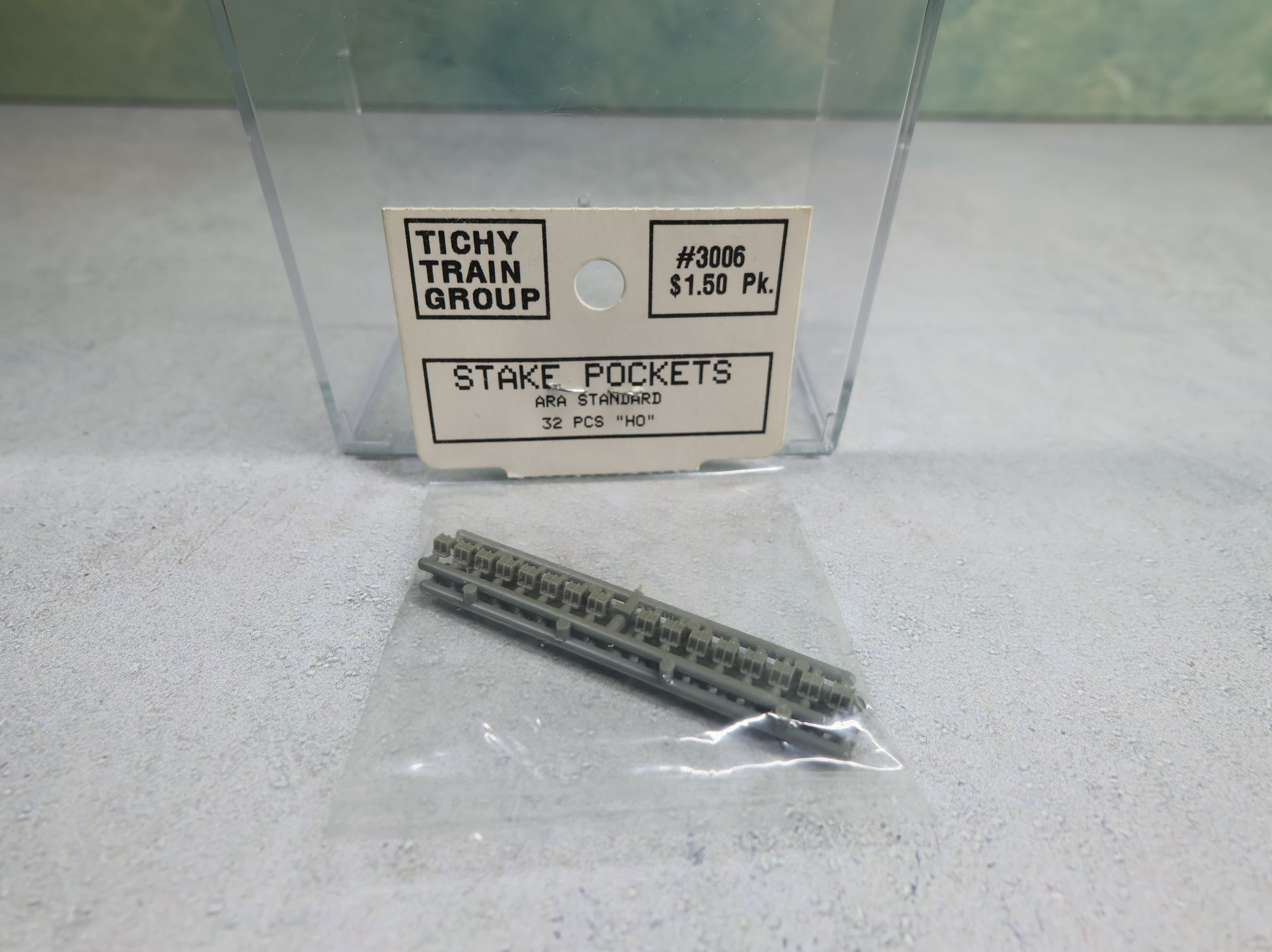 Tichy Train Group 3006 HO Scale Stake Pockets ARA Standard (32 pcs)