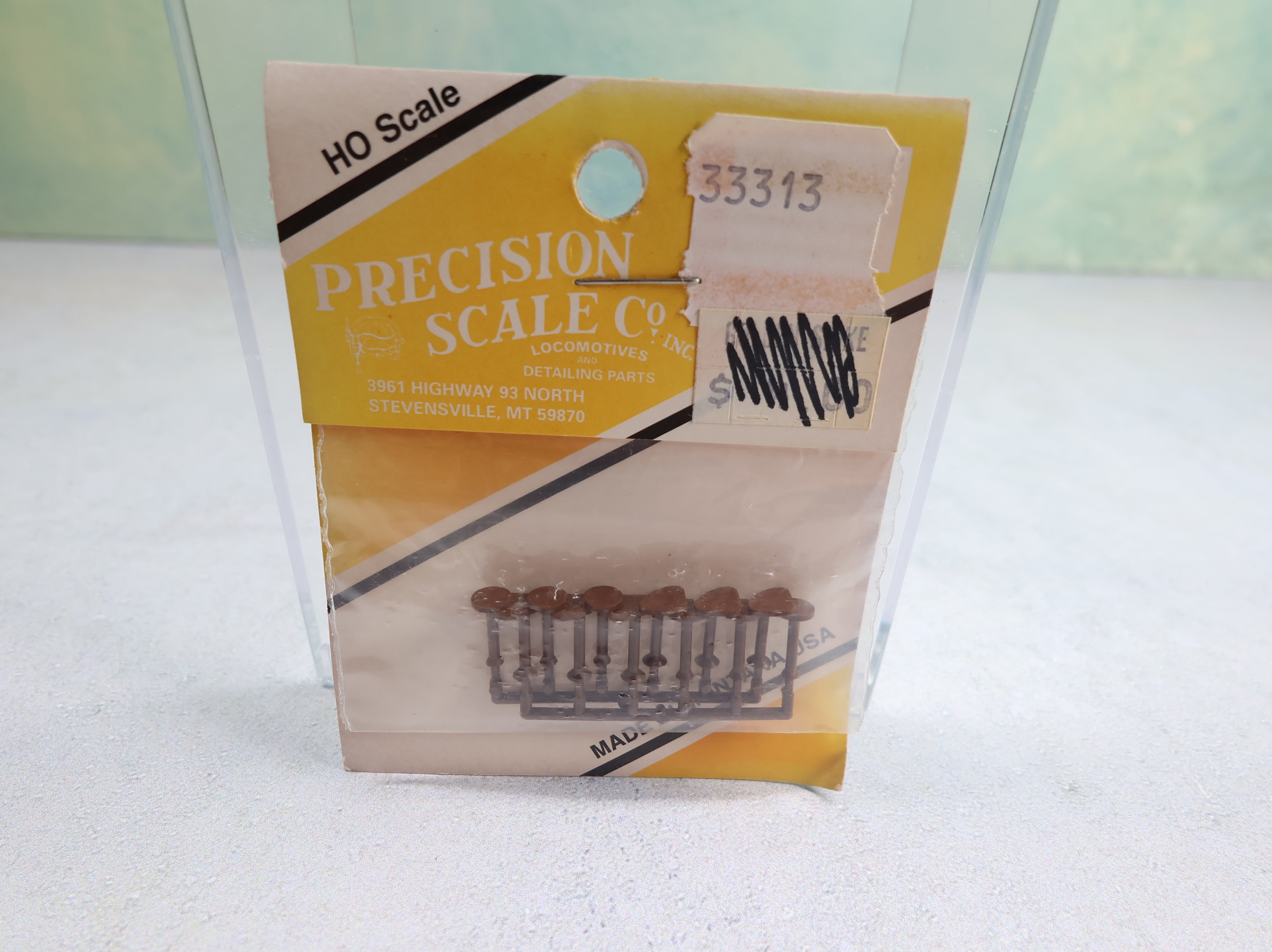 Precision Scale Co 33313 HO Scale Passenger Car Tables (6 Each Round & Corner Triangular Styles) Brown (12 pcs)