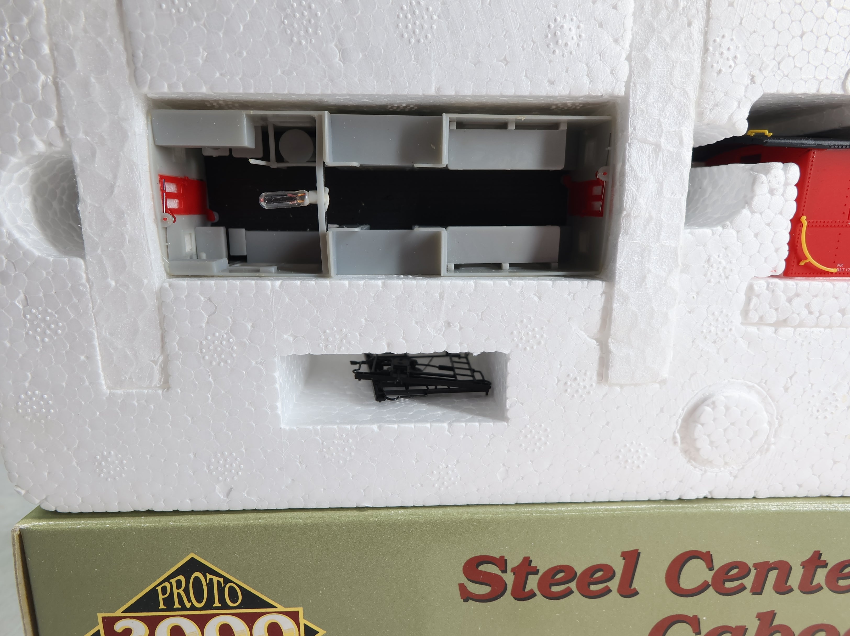 USED Life-Like 8238 HO Scale Steel Center Cupola Caboose Jersey Central #91506 KIT