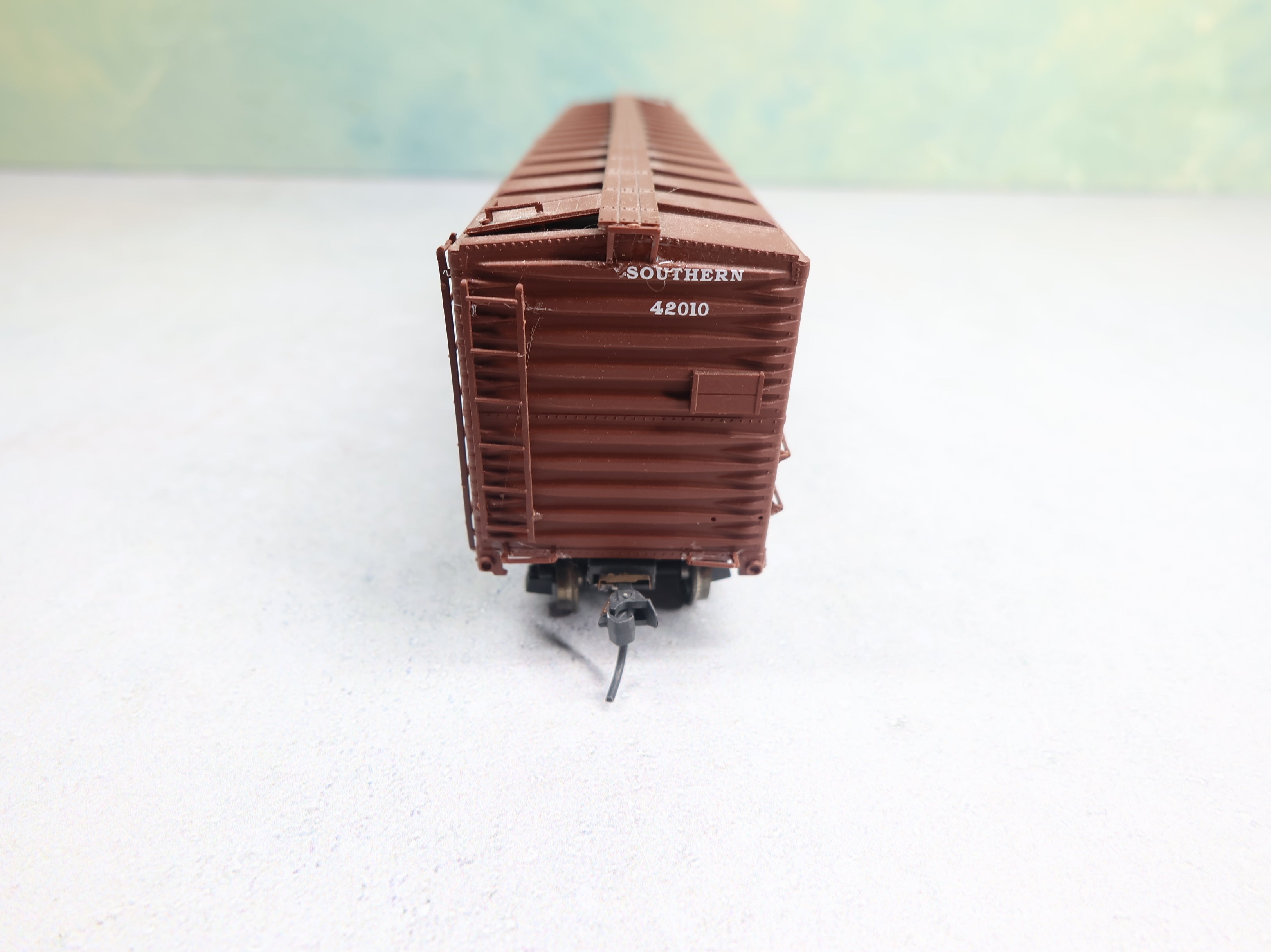 USED Life-Like HO Scale Proto 50' DD Box Car Southern #42010