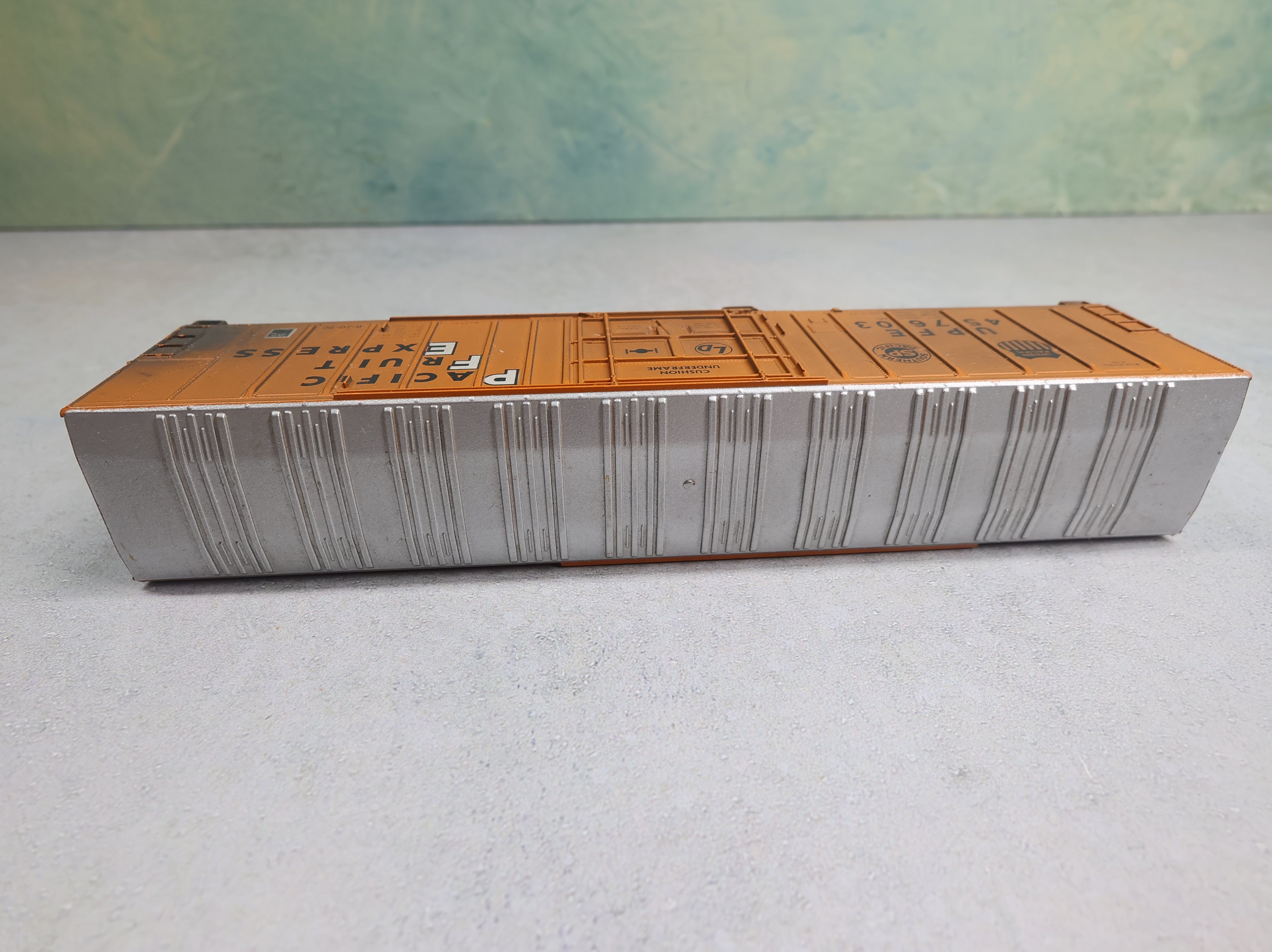 USED Athearn HO Scale 57' Mech Reefer Box Car Pacific Fruit Express UPFE #457603 Weathered