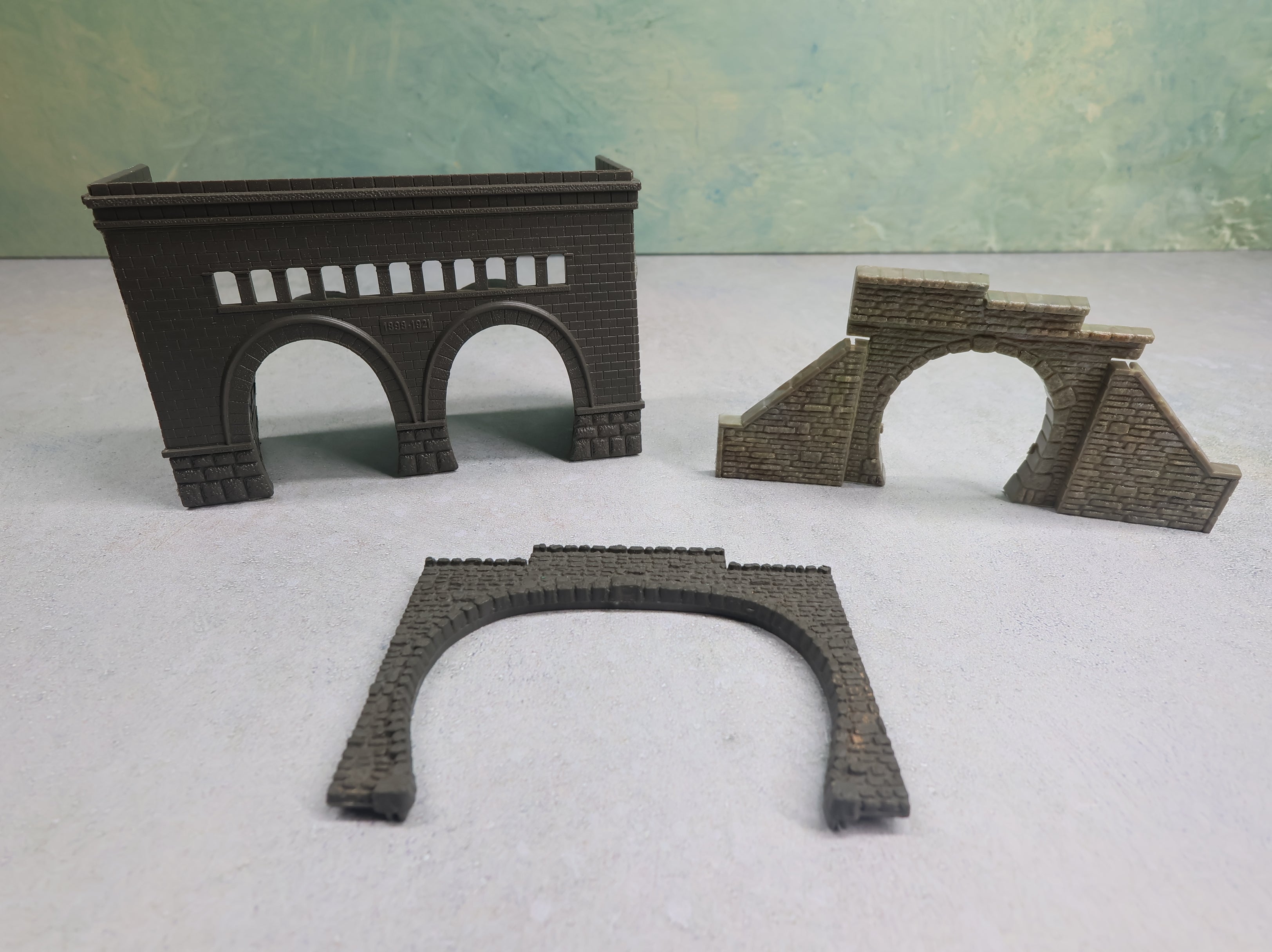 USED N Scale Lot of Tunnel Portals (3 pcs)