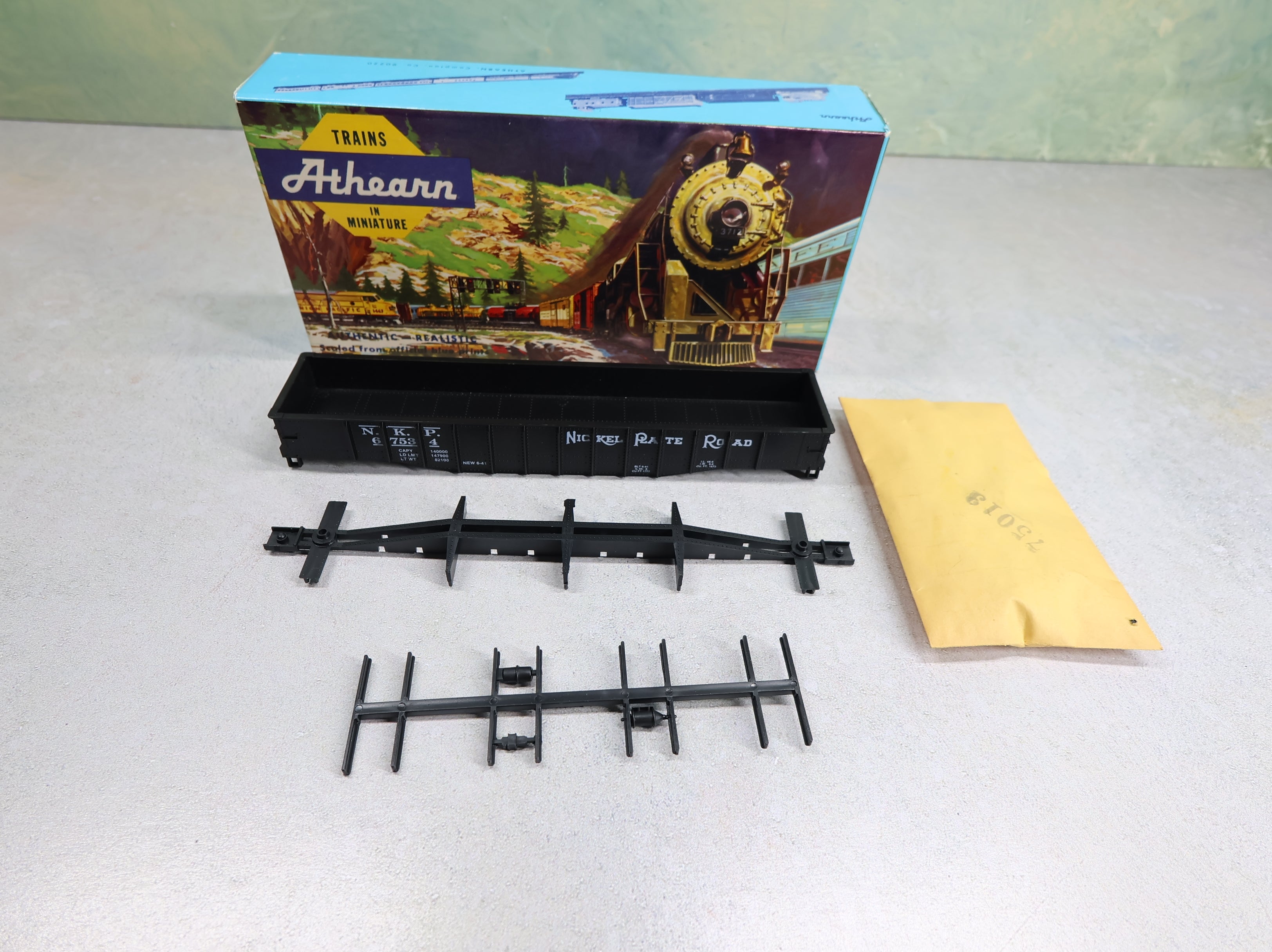 USED Athearn 10300 HO Scale 50' Gondola Nickel Plate Road NKP #67534 Branchline KIT