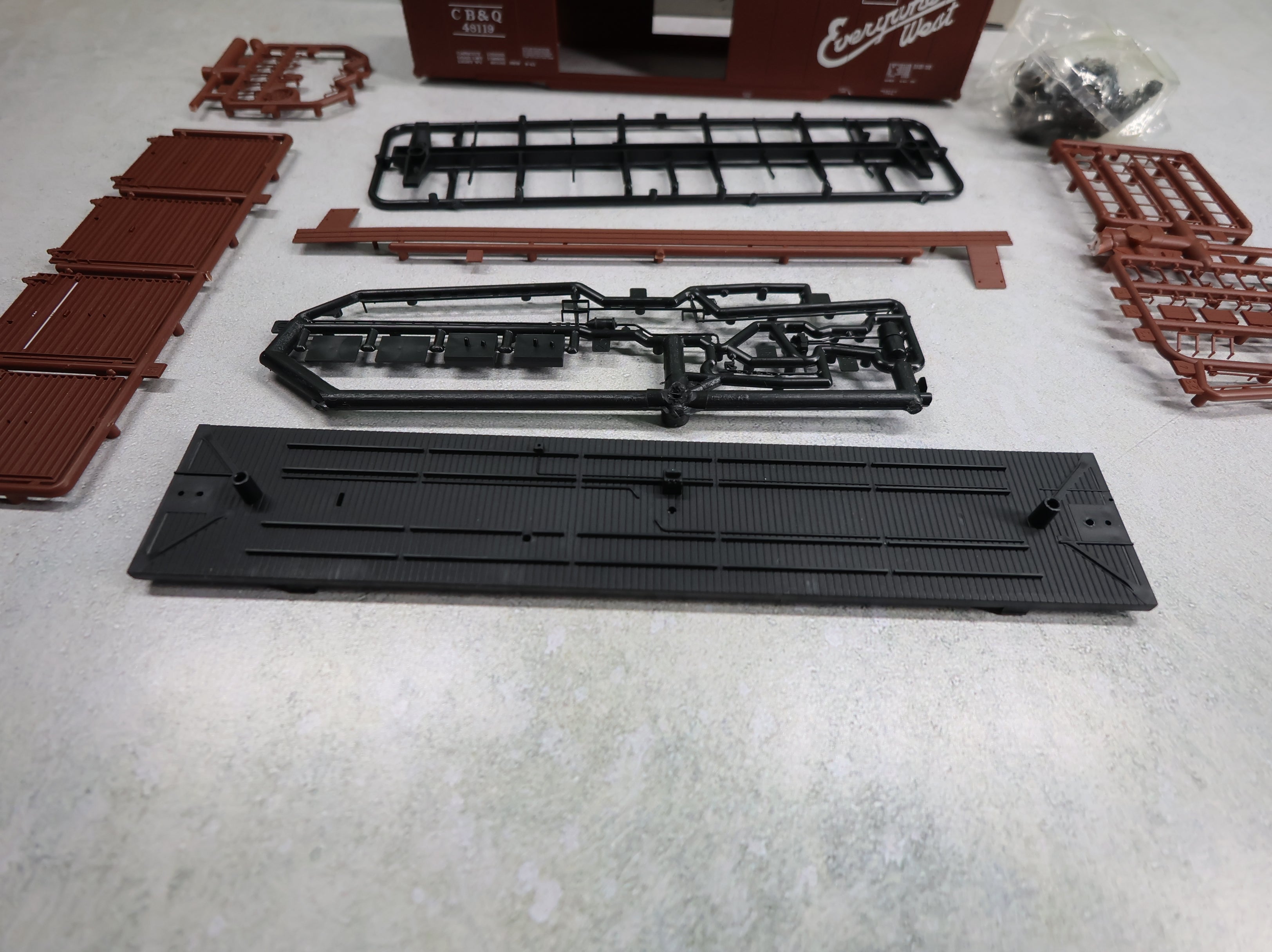 USED Life-Like HO Scale 50' Automobile Box Car Burlington #48119 Proto 2000 KIT