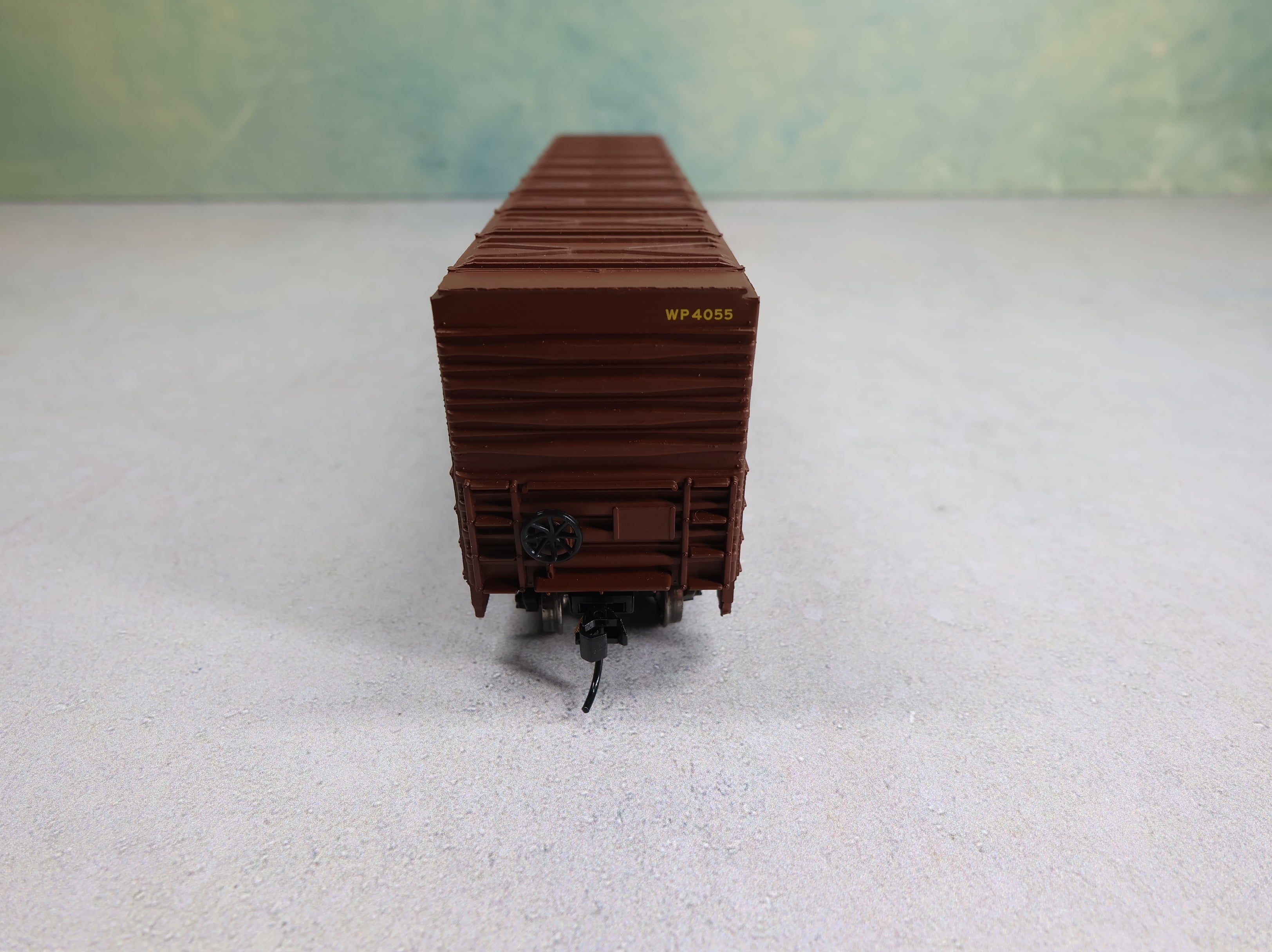 USED Life-Like HO Scale 50' High Roof Box Car Western Pacific WP #4055 Proto 1000