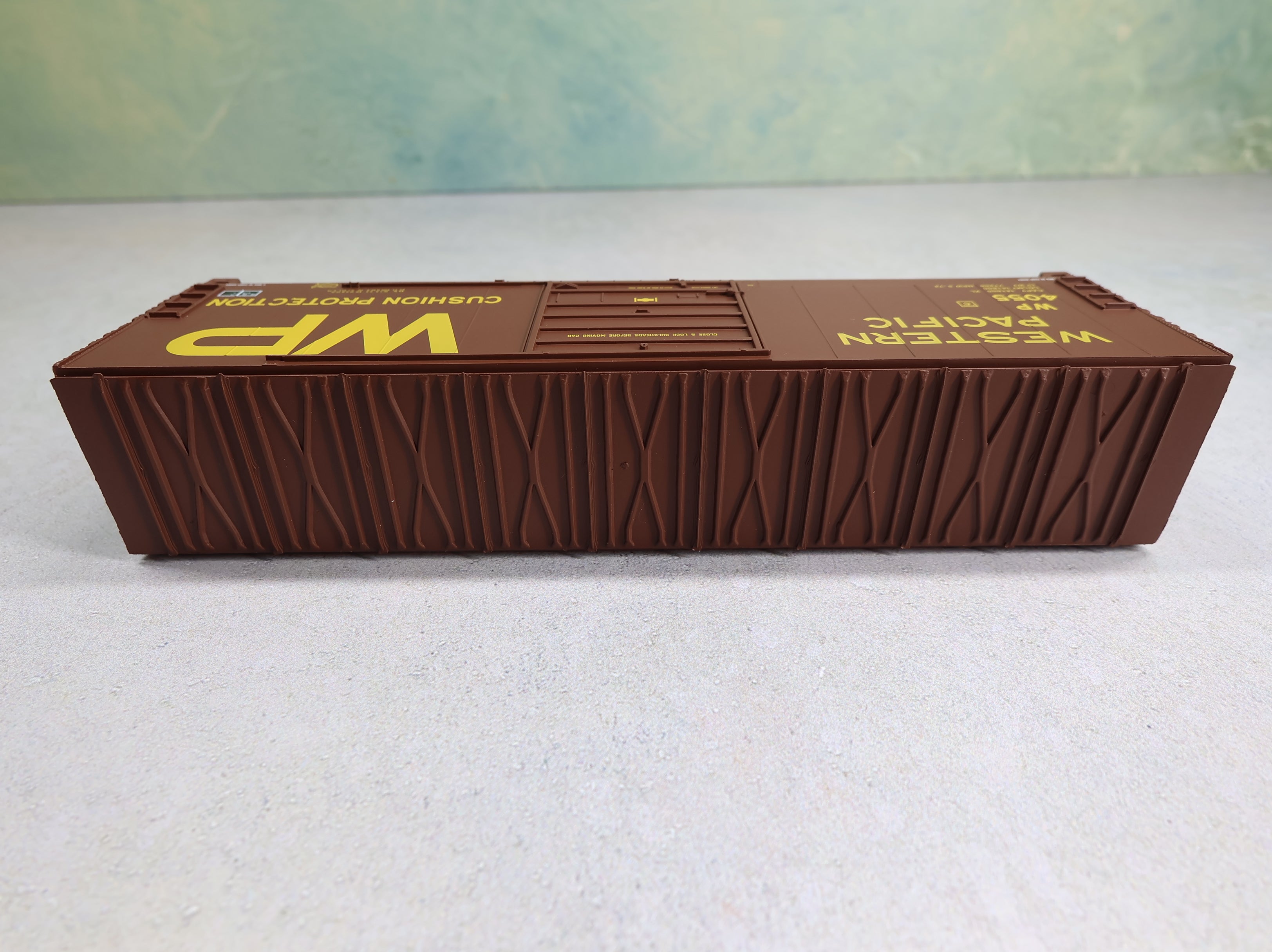 USED Life-Like HO Scale 50' High Roof Box Car Western Pacific WP #4055 Proto 1000