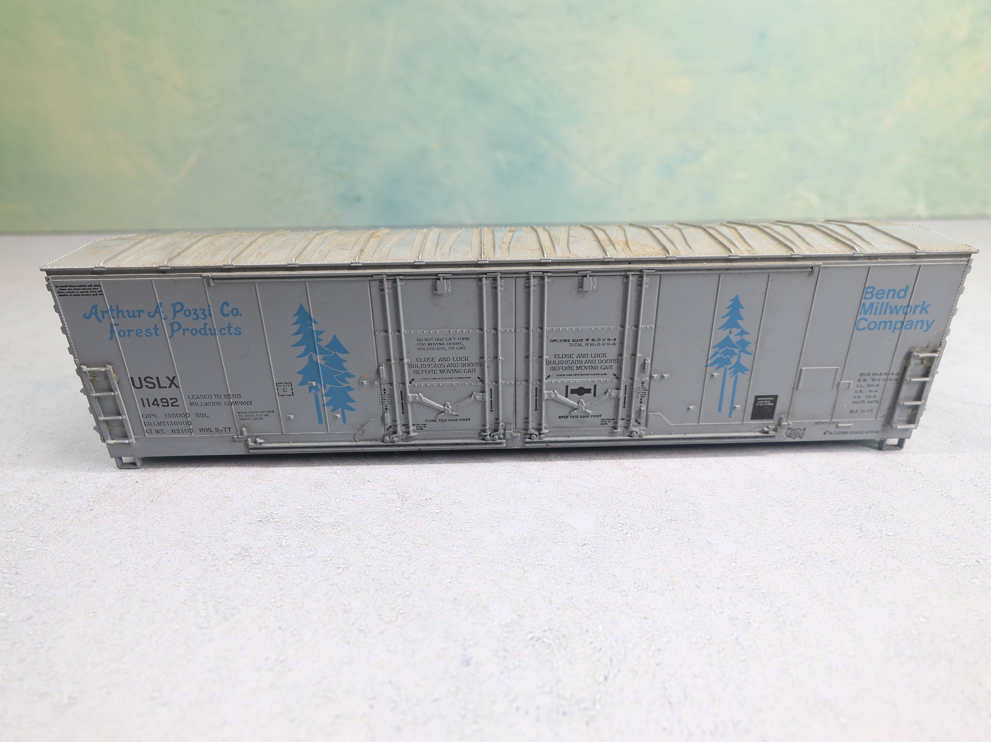USED DETAILS WEST HO Scale 50' Box Car Bend Millwork Company USLX #11492 Shell Only