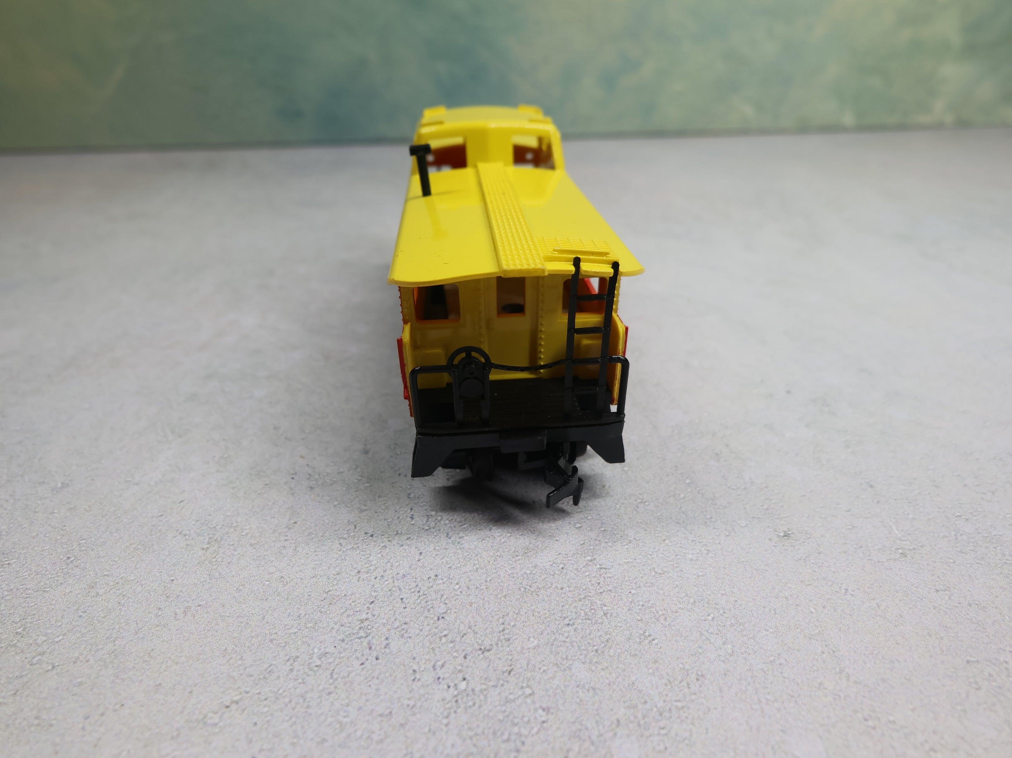 USED Tyco HO Scale Caboose Rock Island