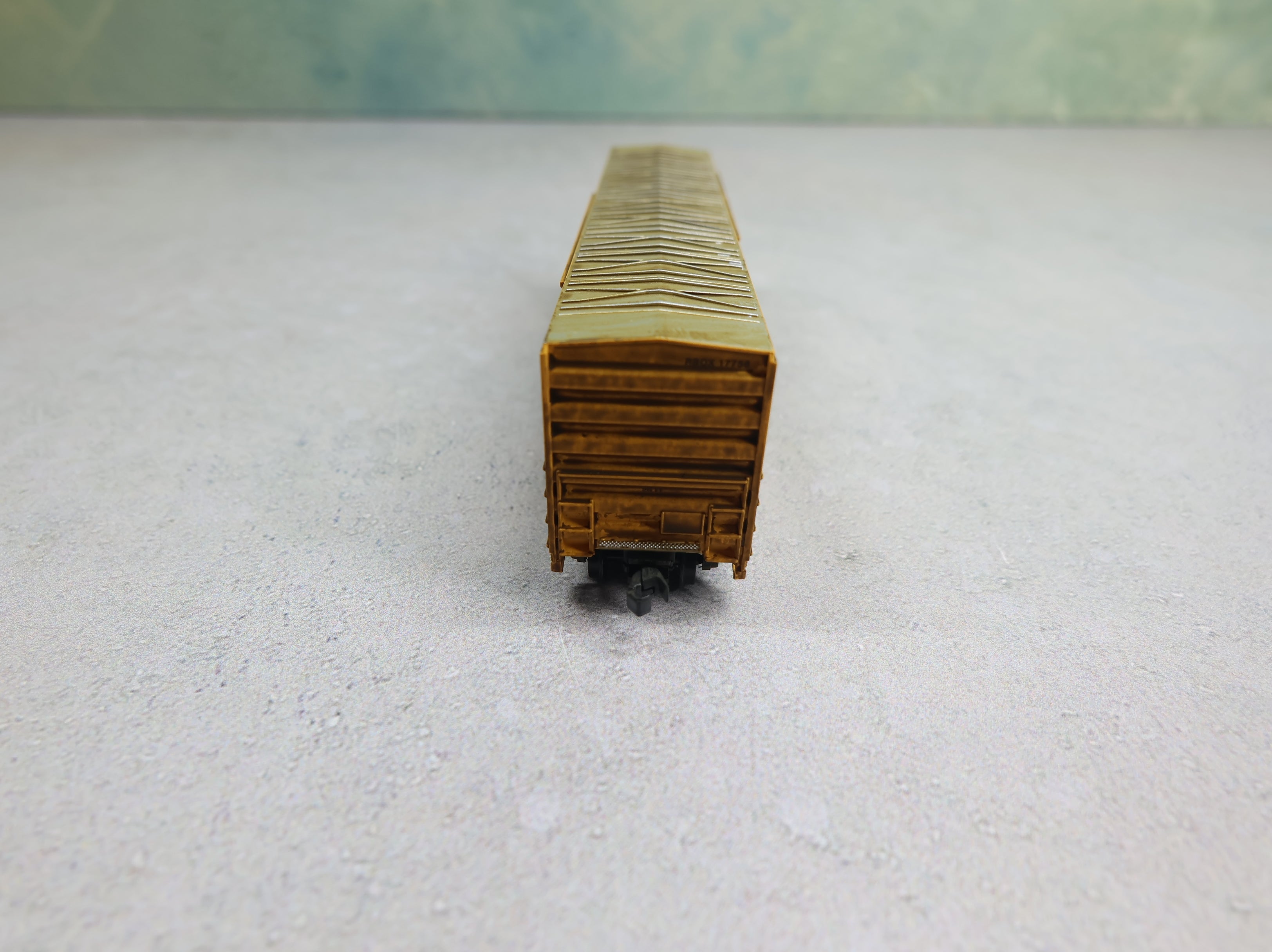 USED Atlas 50002414 N Scale FMC 5077 SD Box Car Railbox RBOX #17756 Weathered, Knuckle Couplers