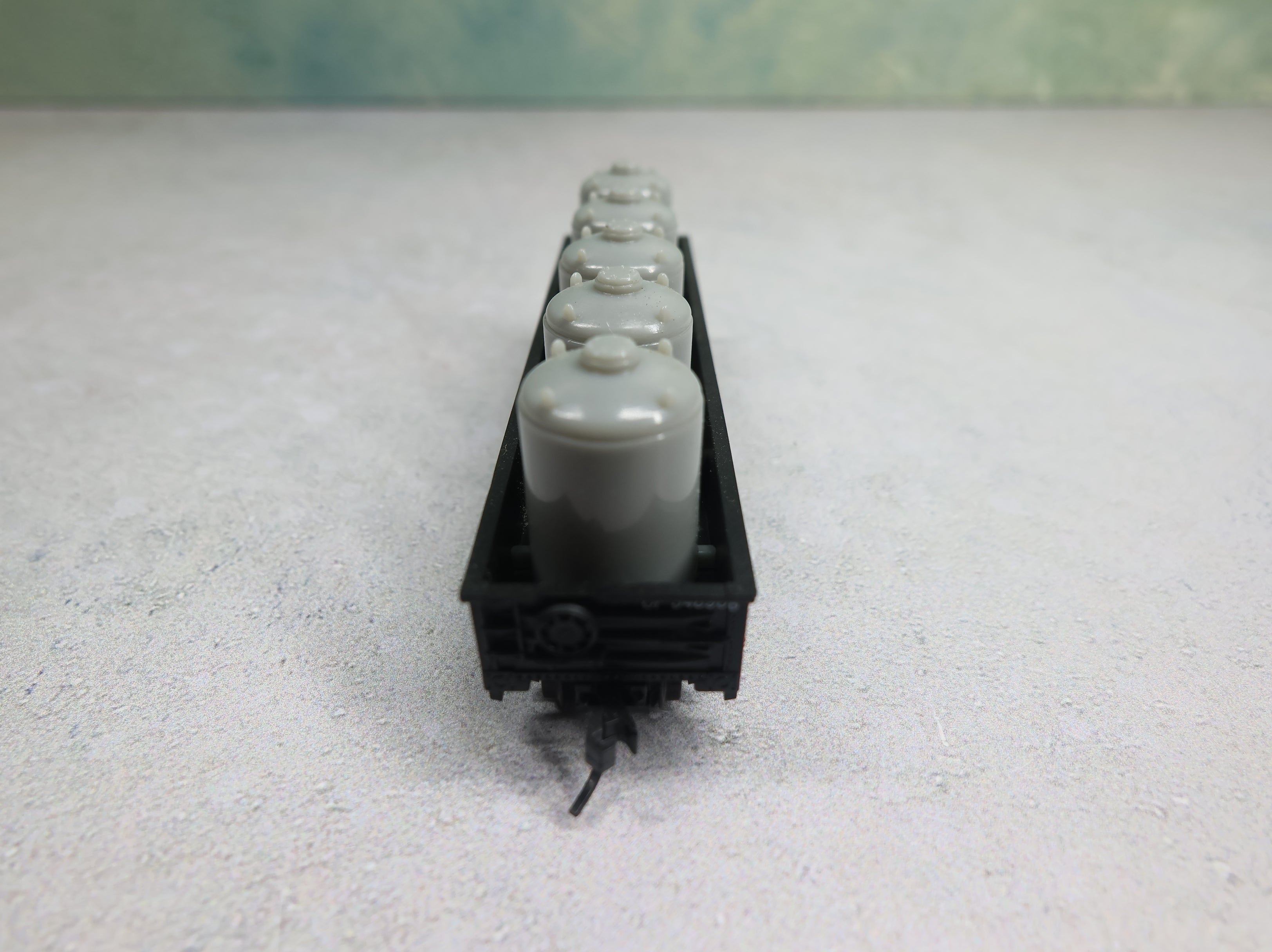 USED Atlas Trainman 50001361 N Scale 42' Gondola Canadian Pacific CP #348966 w/ Canister Load, Knuckle Couplers