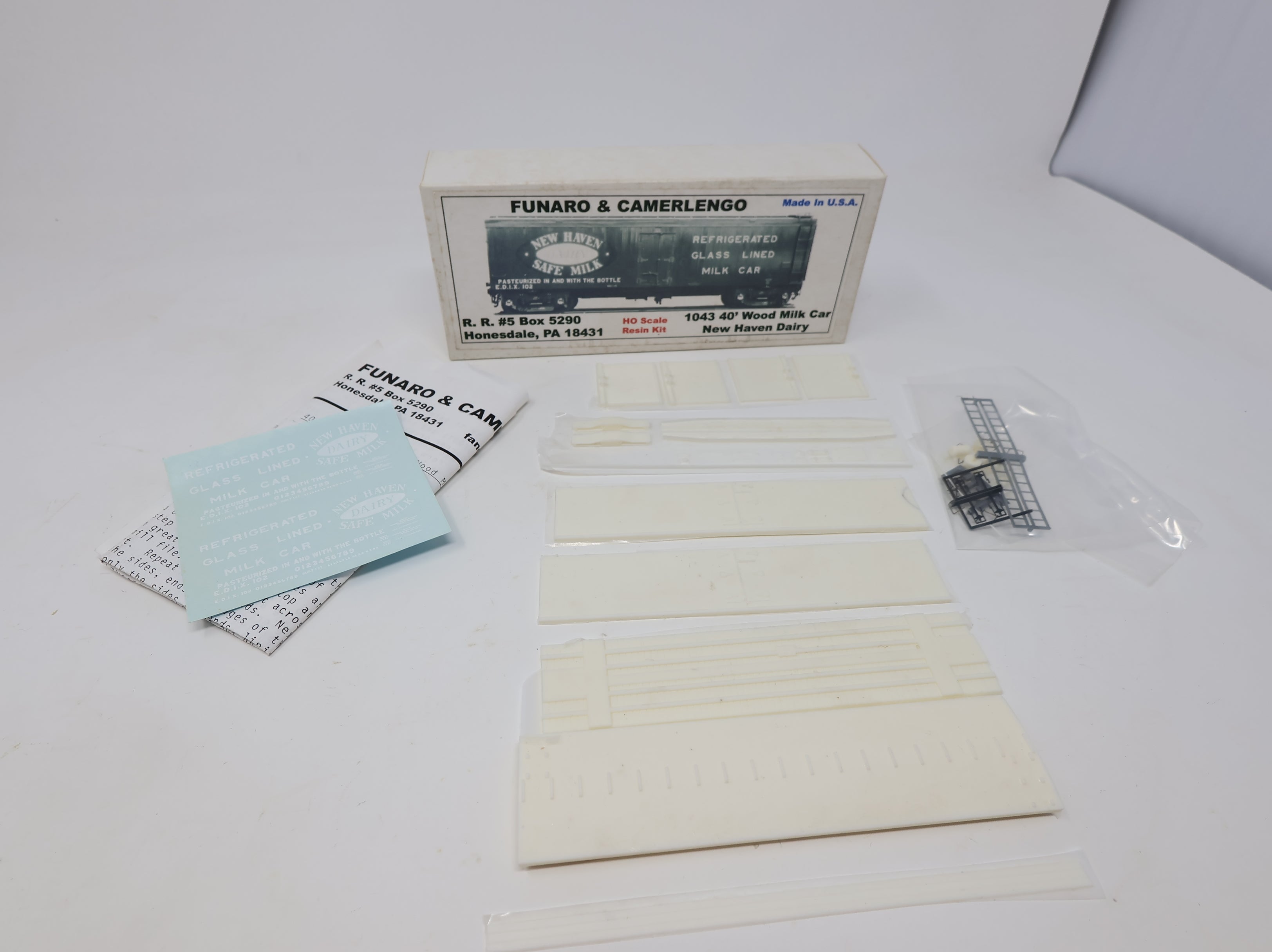 USED Funaro & Camerlengo 1043 HO Scale 40' Wood Milk Car - New Haven Dairy Decals KIT