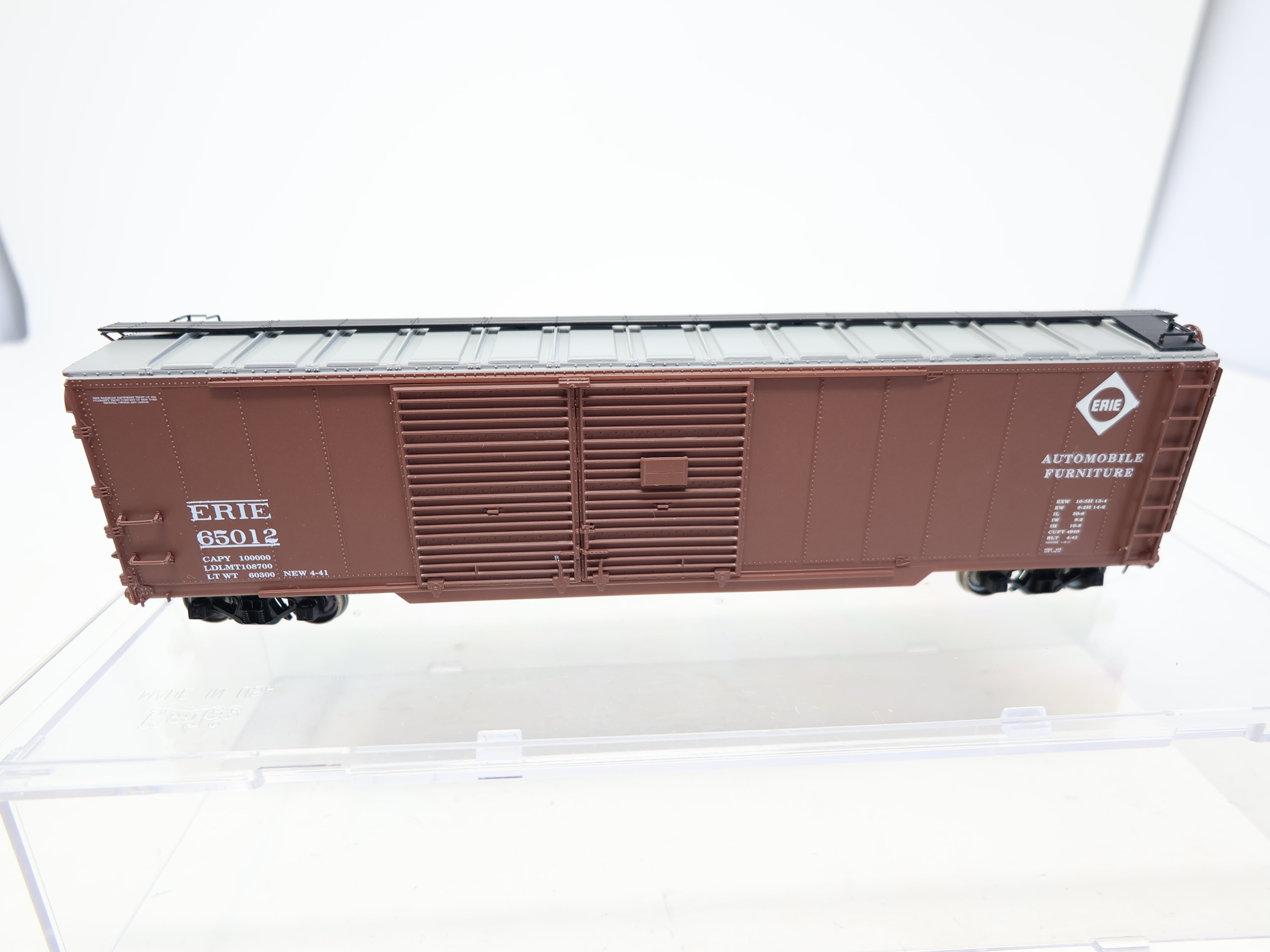 USED Life-Like HO Scale, 50' Steel Sheathed Automobile Box Car, Erie #65012
