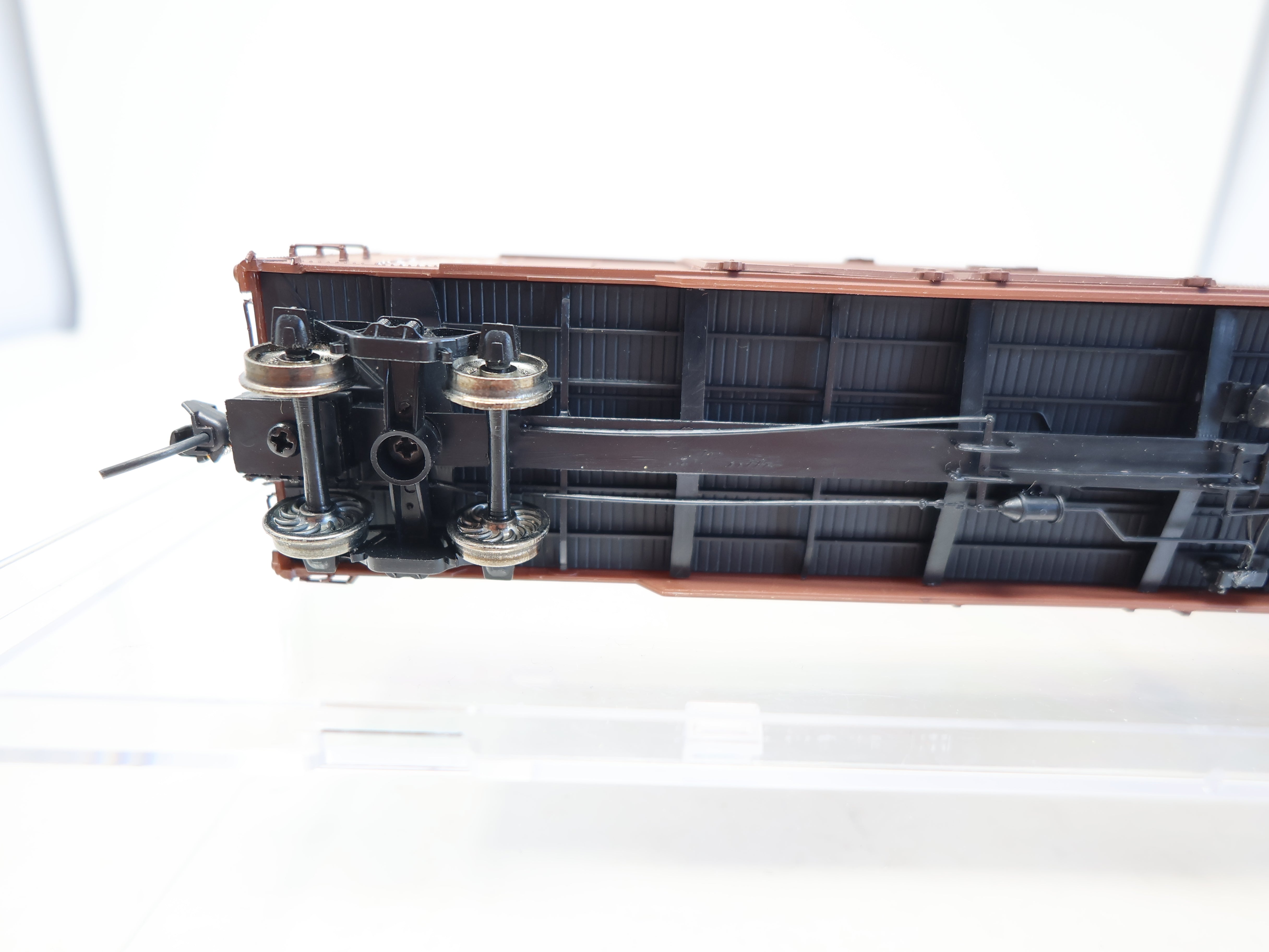 USED Life-Like HO Scale, 50' Steel Sheathed Automobile Box Car, Erie #65012