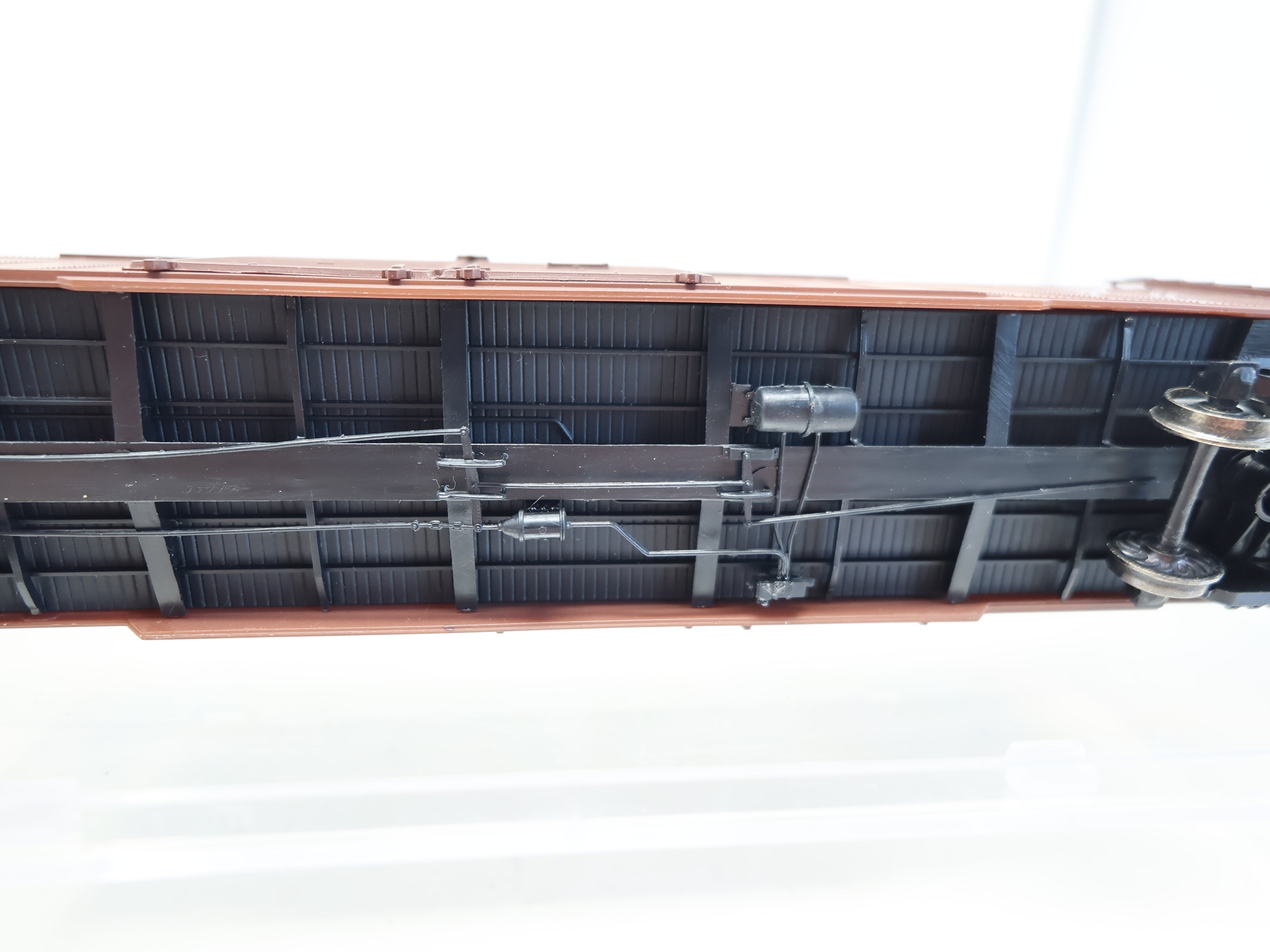 USED Life-Like HO Scale, 50' Steel Sheathed Automobile Box Car, Erie #65012