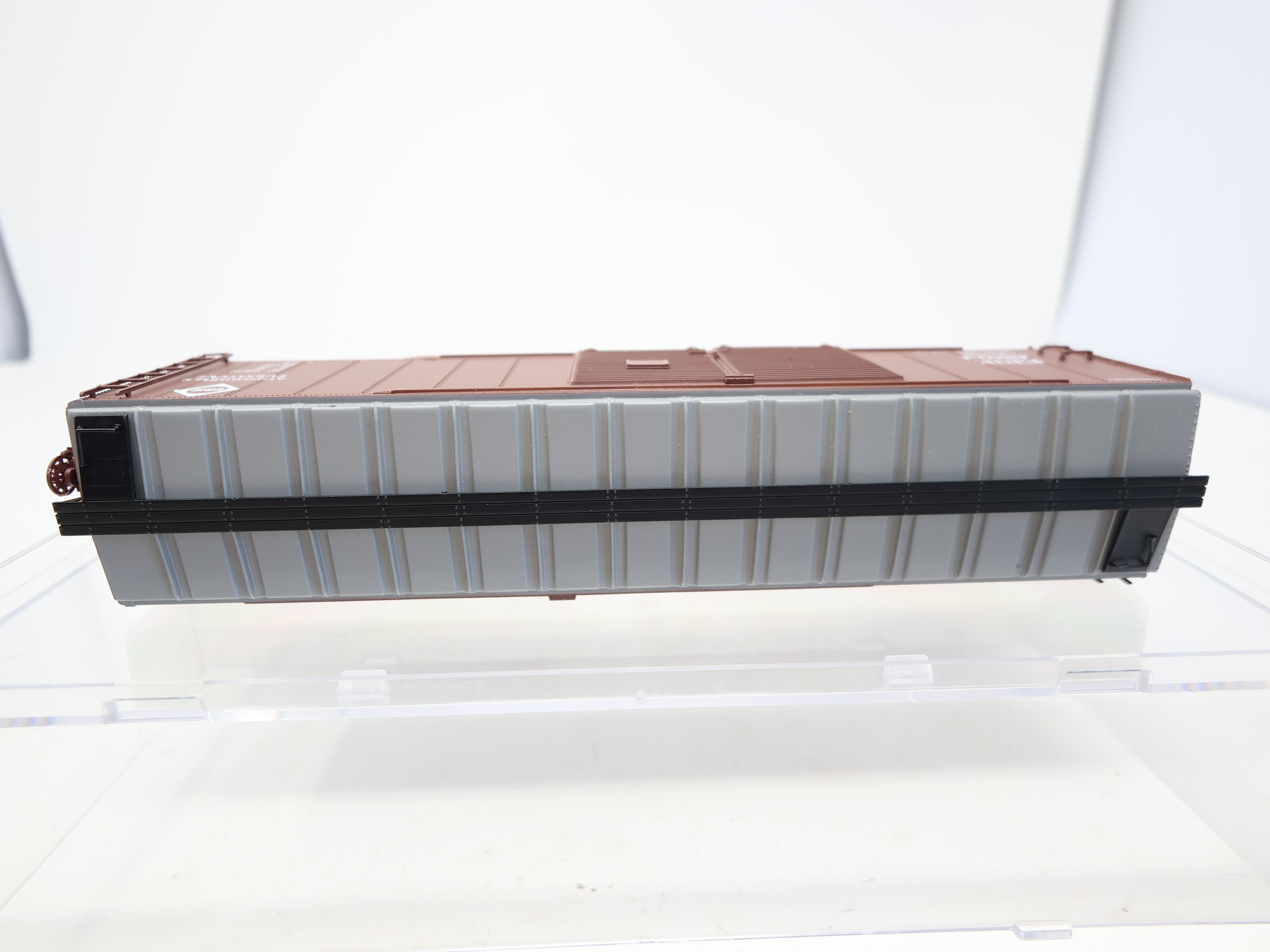 USED Life-Like HO Scale, 50' Steel Sheathed Automobile Box Car, Erie #65012
