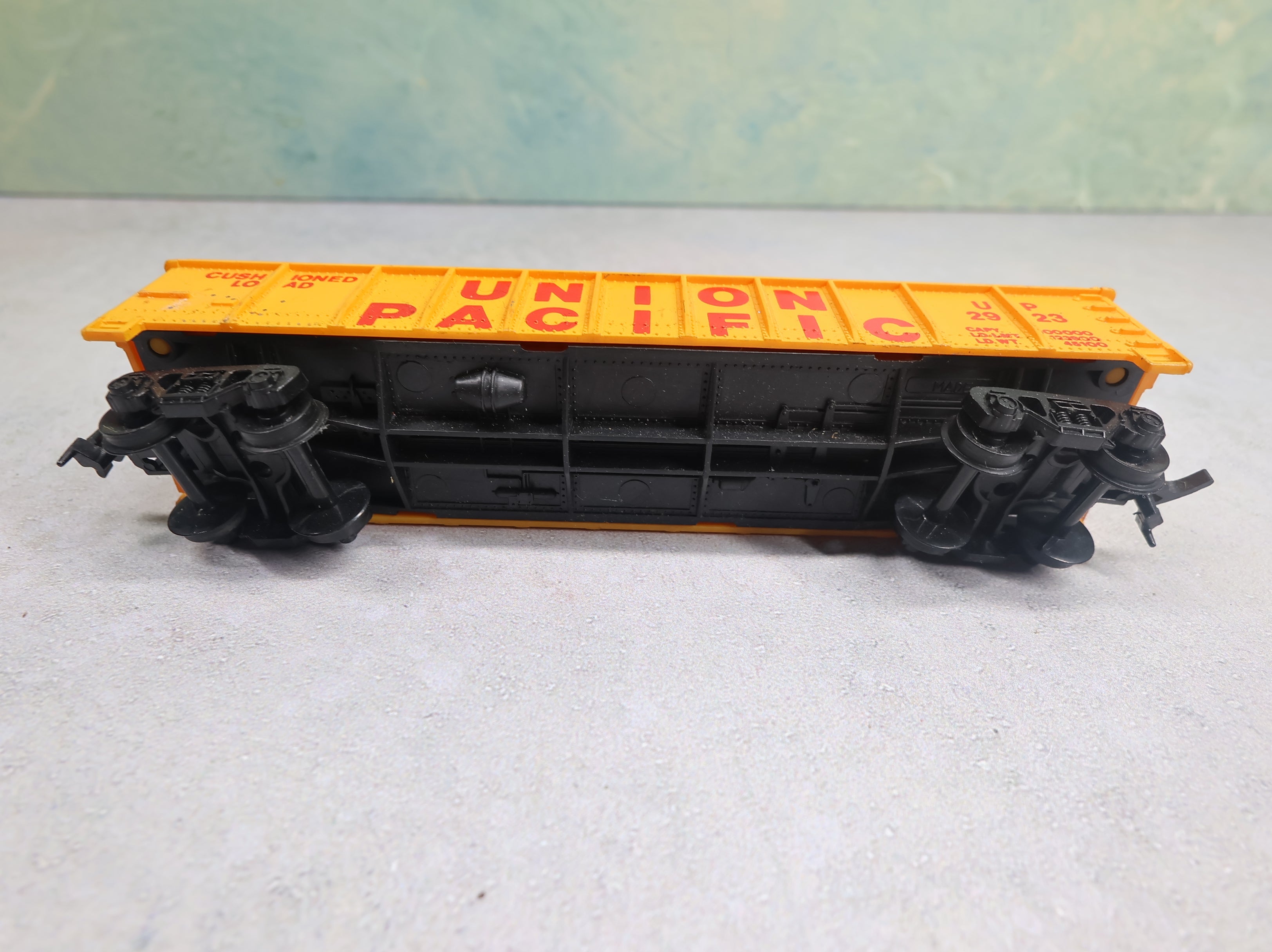 USED HO Scale 40' Gondola Union Pacific UP #2923