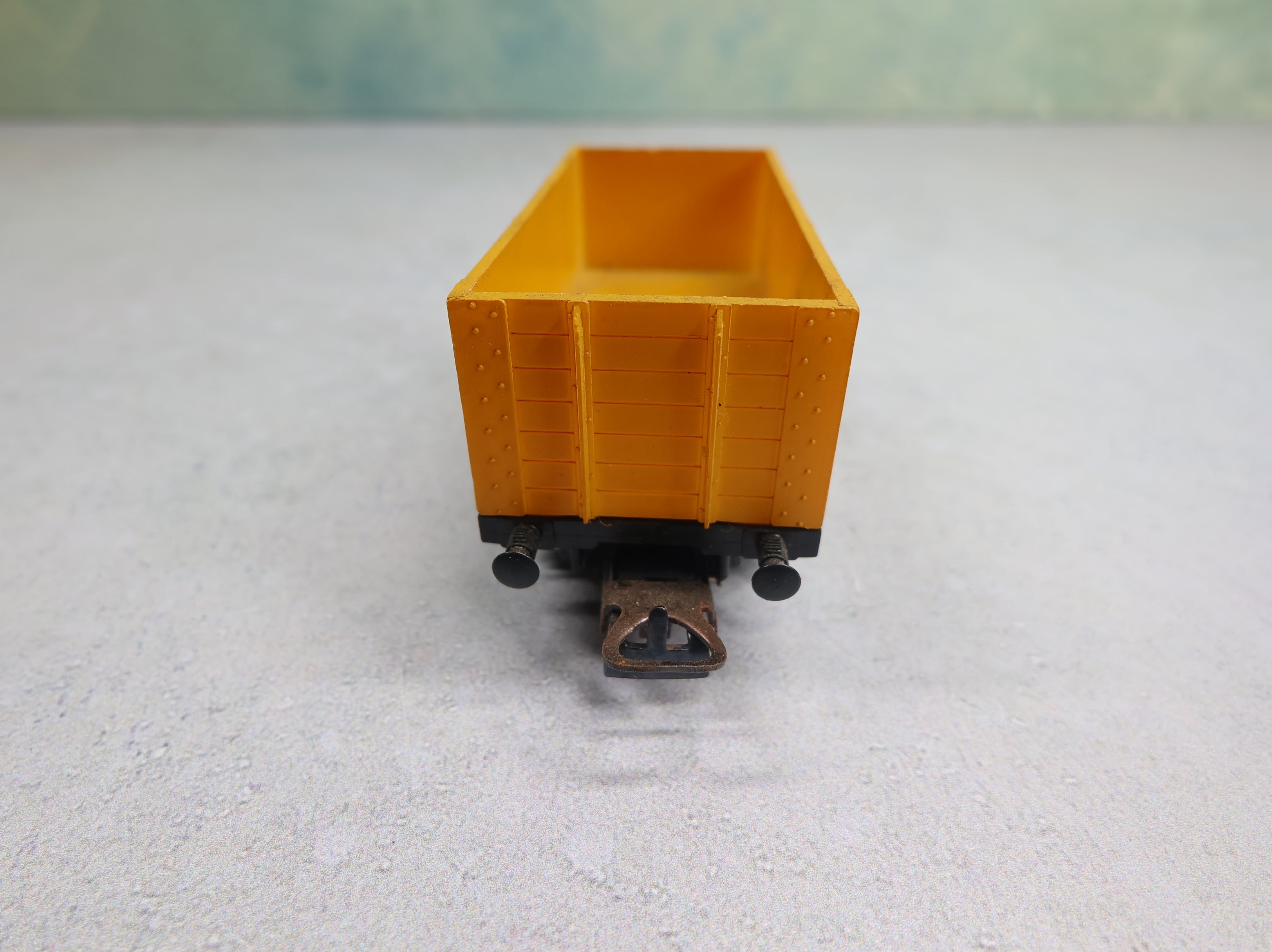 USED Liliput HO Scale Plank Wagon Portland Blue Circle Cement #173 Euro Couplers