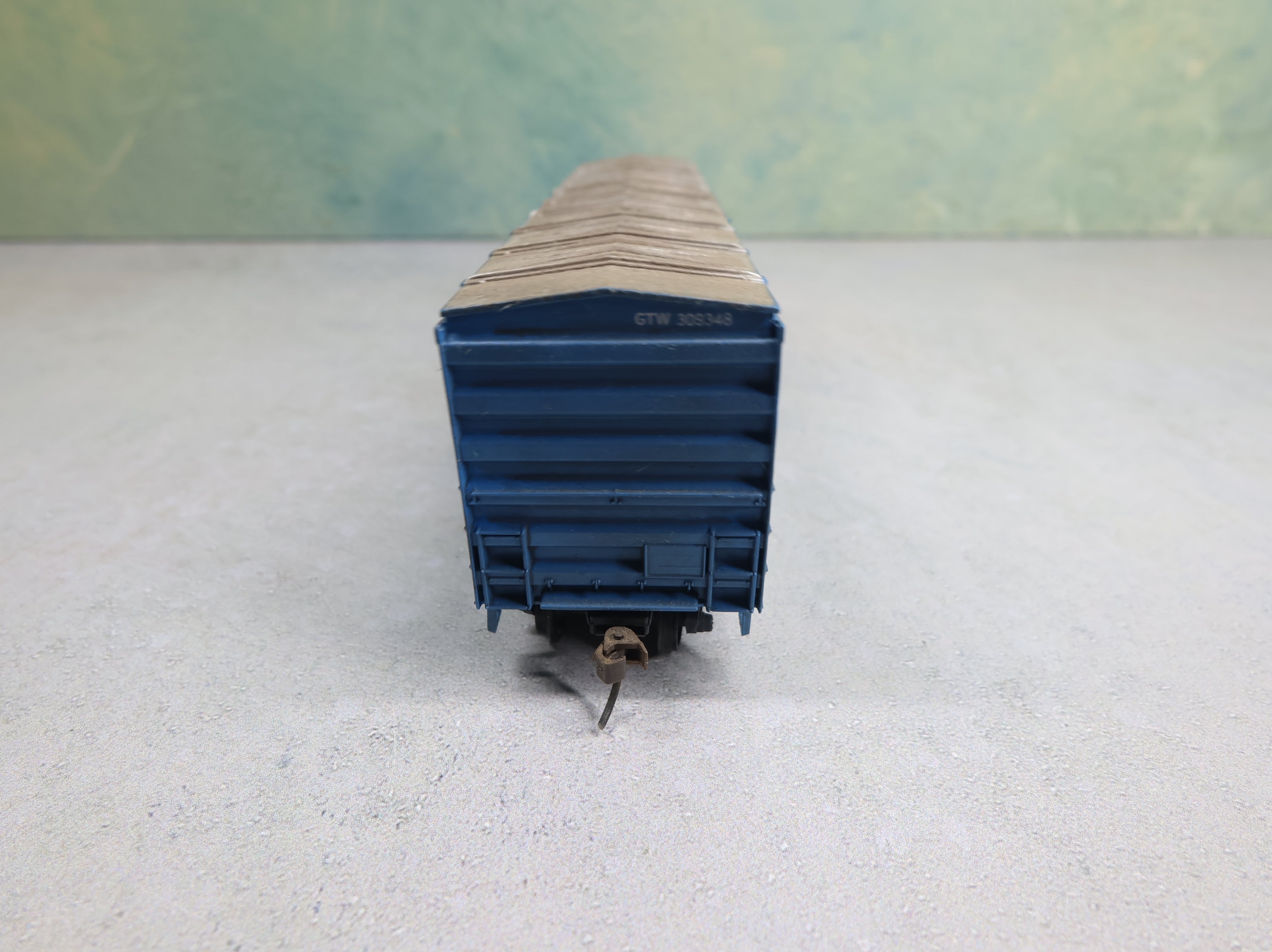 USED Athearn HO Scale 50' Box Car Grand Trunk Western GTW #309348 Weathered