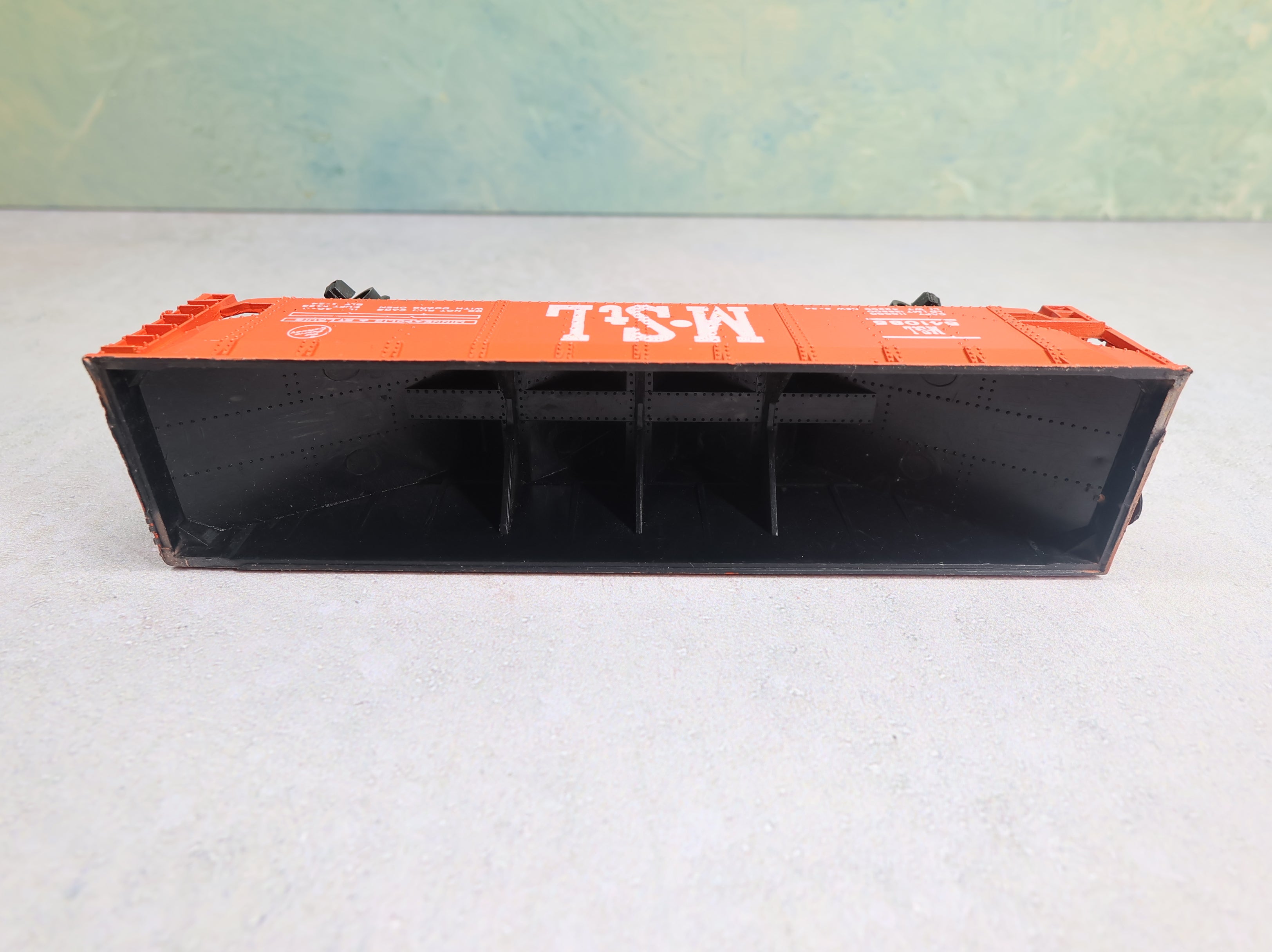 USED Bachmann HO Scale 4 Bay Hopper Minneapolis and St. Louis MStL #541085