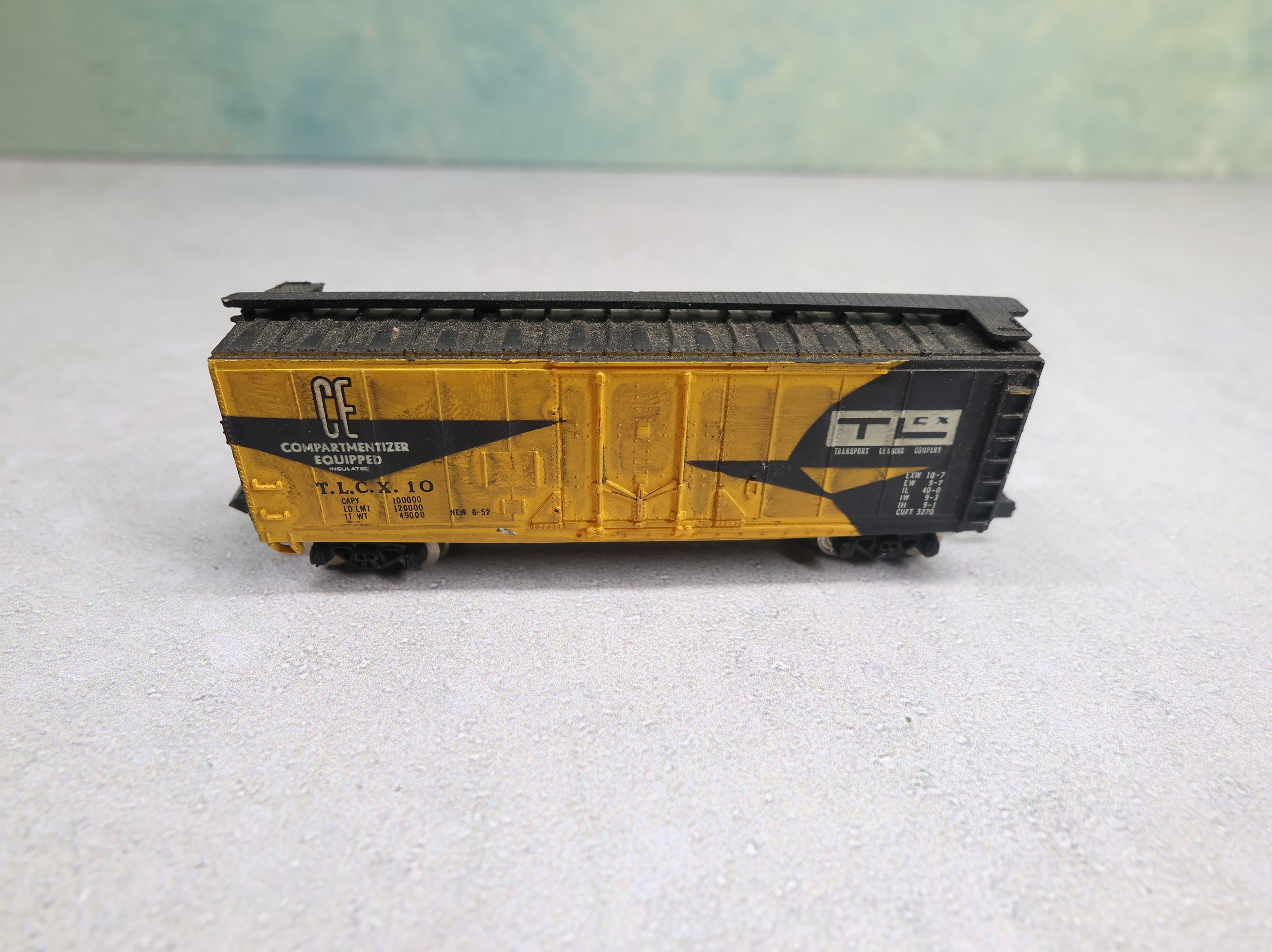 USED Bachmann N Scale 40' Box Car Transport Leasing Company TLCX #10