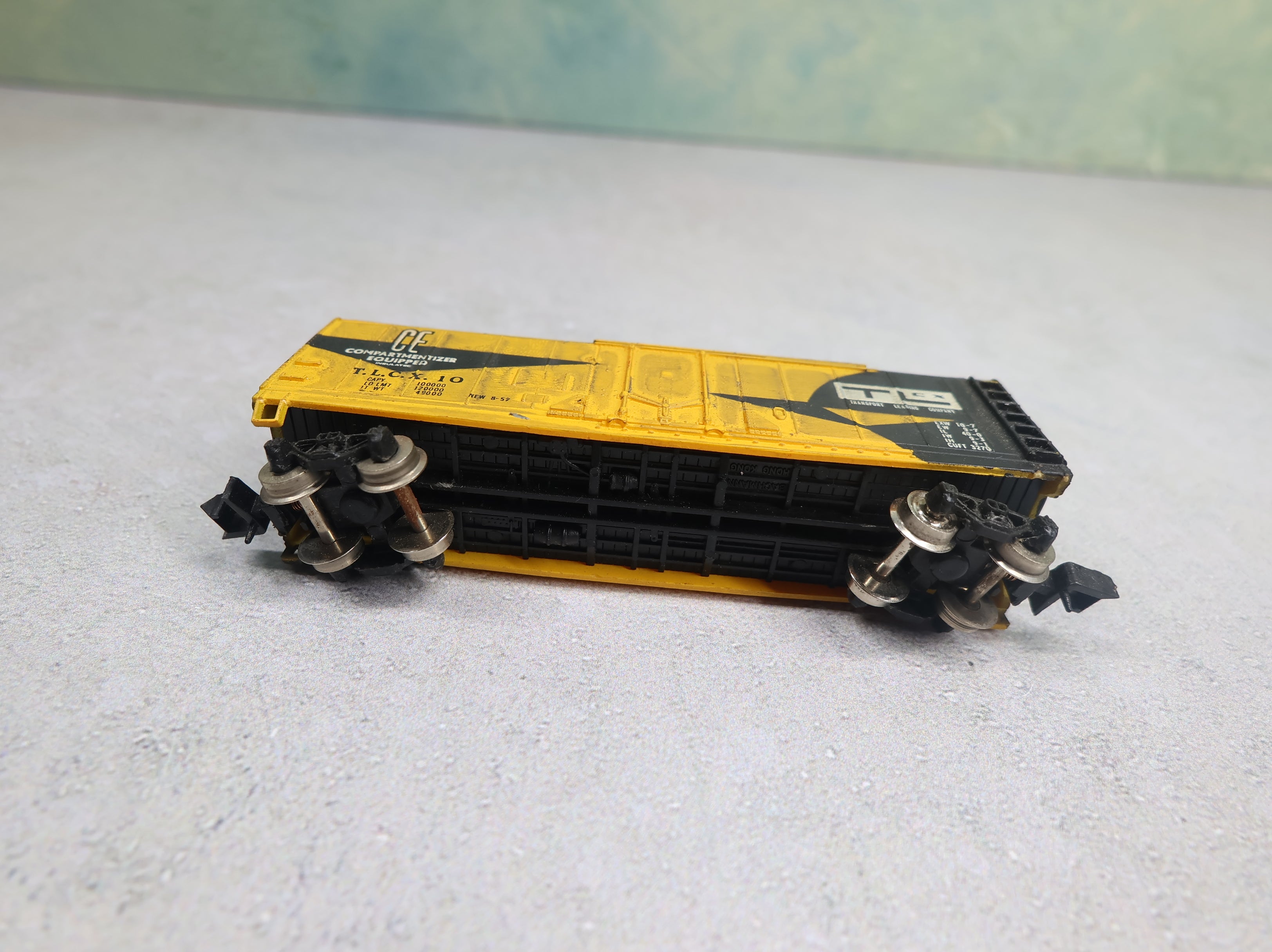 USED Bachmann N Scale 40' Box Car Transport Leasing Company TLCX #10