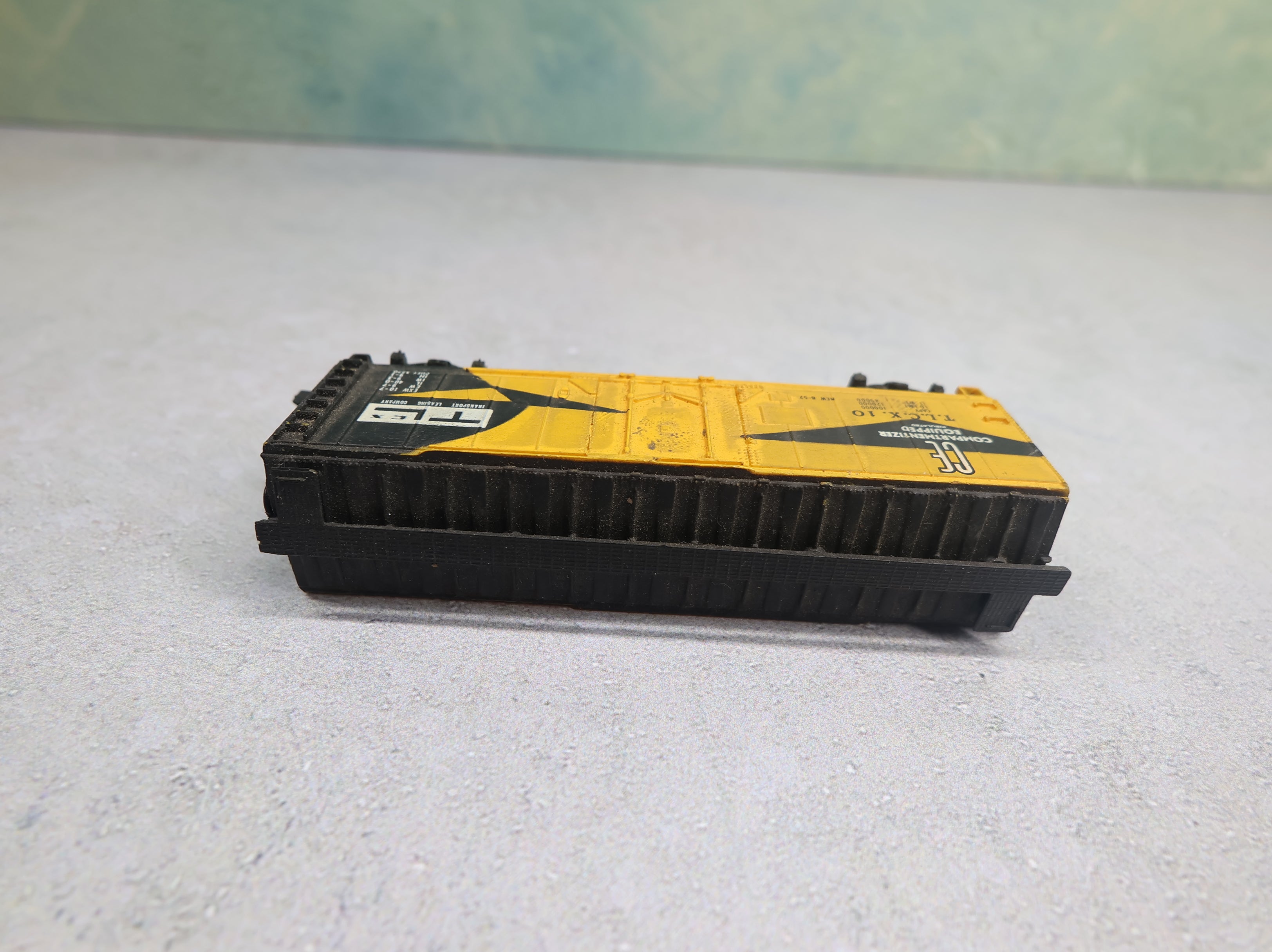USED Bachmann N Scale 40' Box Car Transport Leasing Company TLCX #10