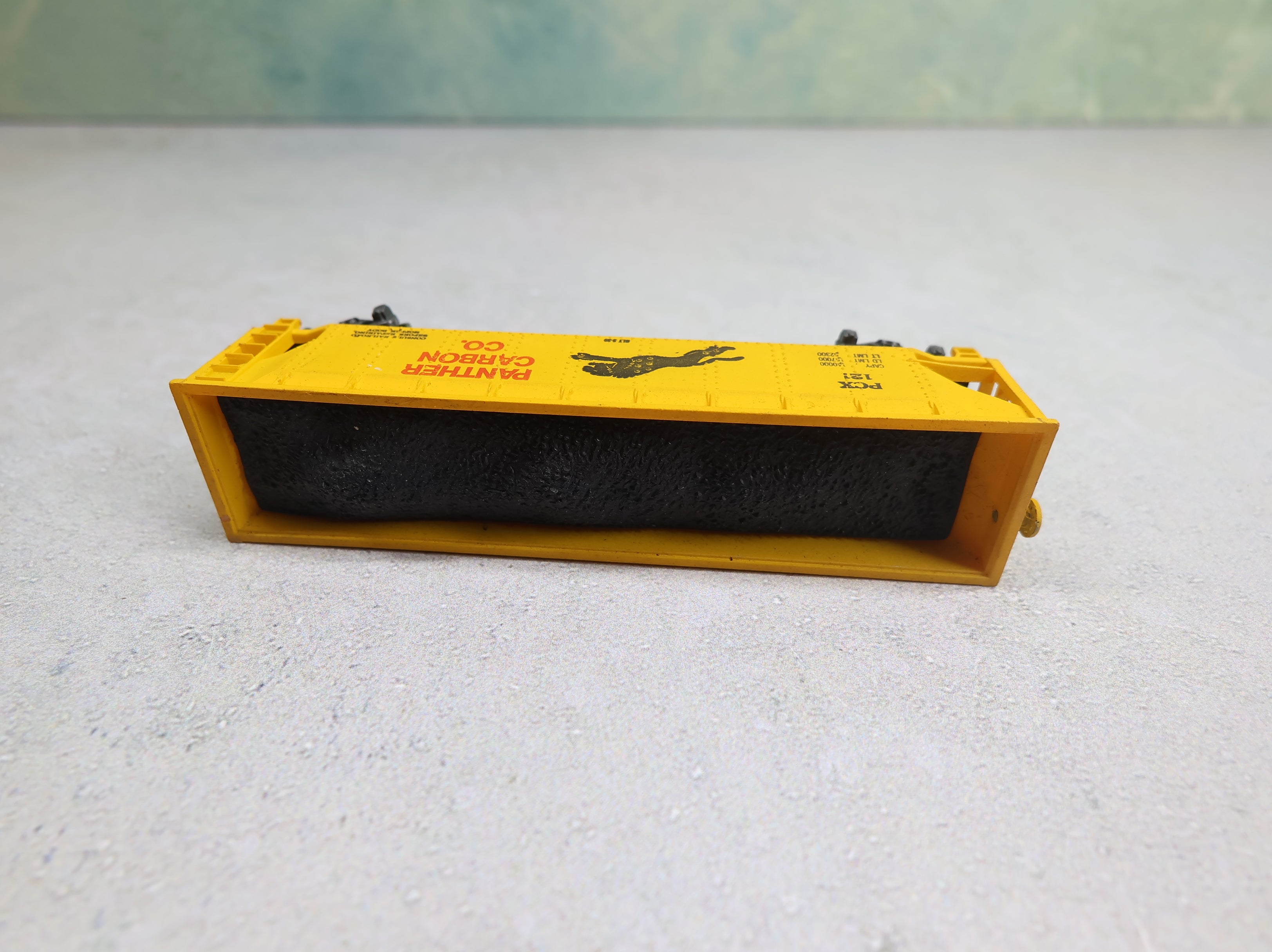 USED N Scale 3 Bay Hopper Panther Carbon Co PCX #121 w/ Coal Load