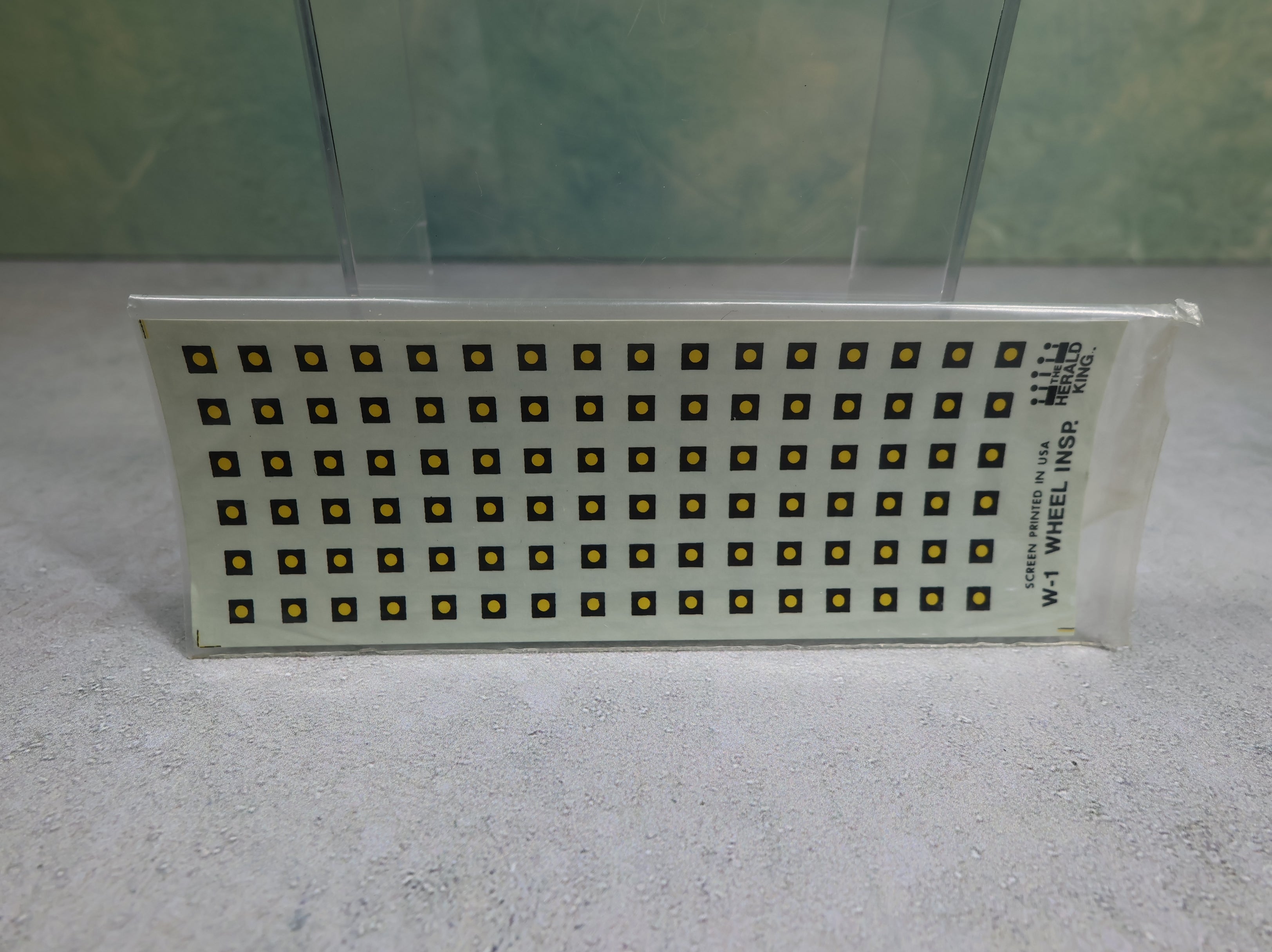 The Herald King W1 HO Scale Wheel Inspection Dot Decals