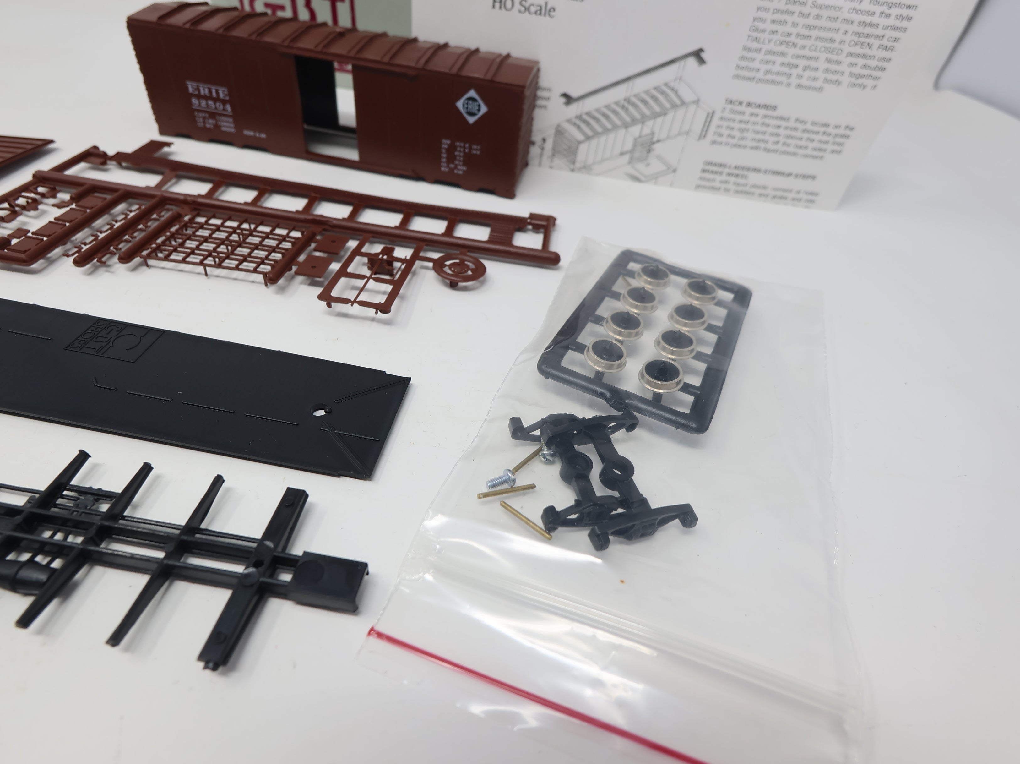 USED C&BT SHOPS 108 HO Scale 40' Box Car Erie #82504 KIT