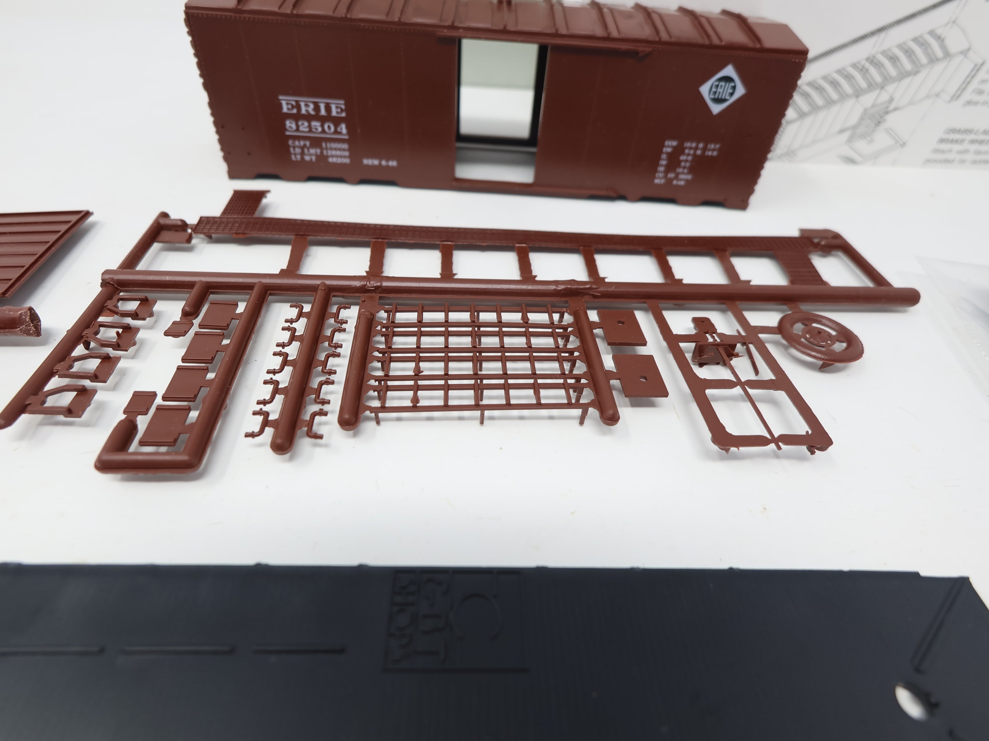 USED C&BT SHOPS 108 HO Scale 40' Box Car Erie #82504 KIT