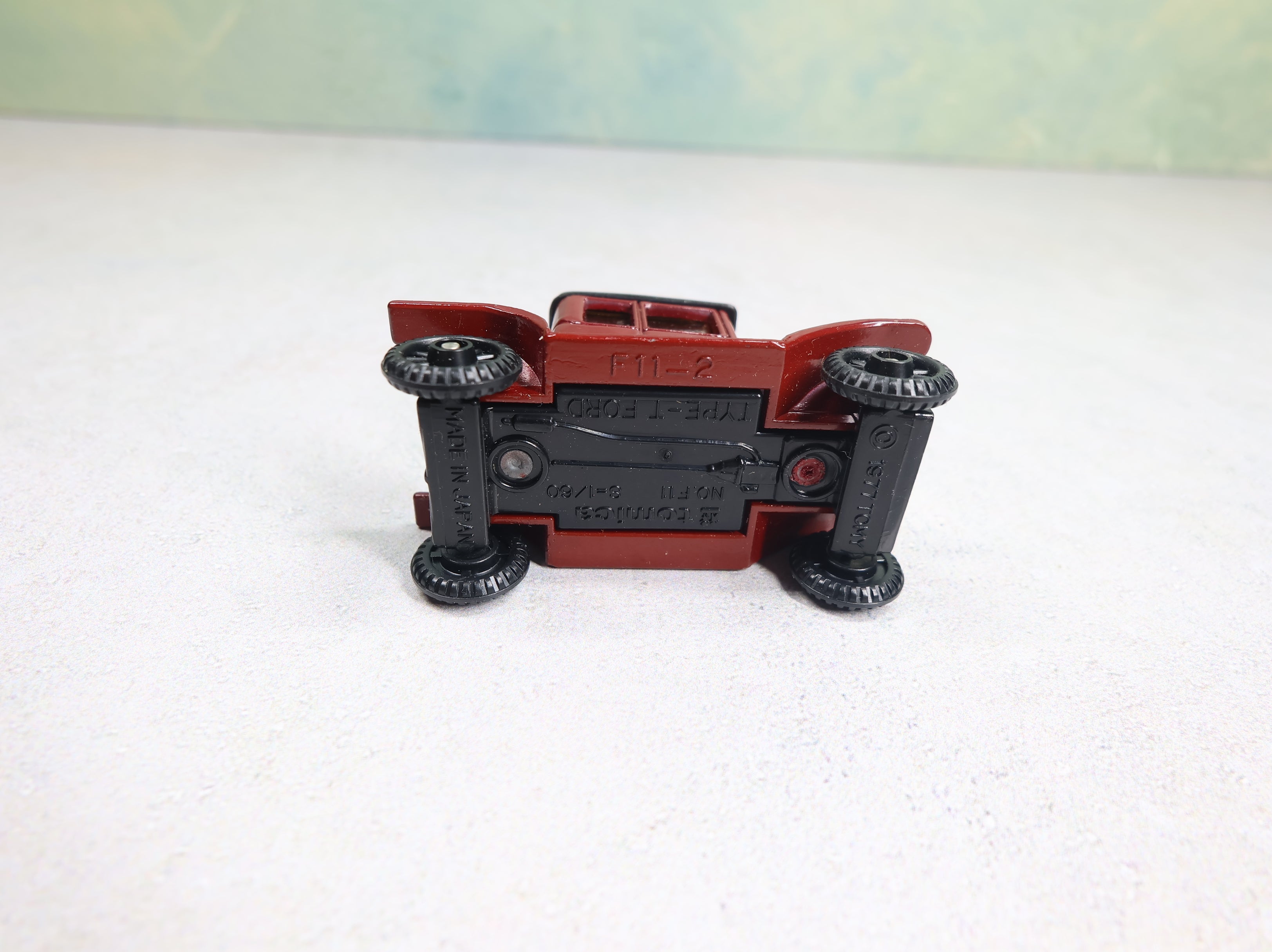 USED Tomy #112-F11 Pocket Cars 1915 Model T Ford Coupe