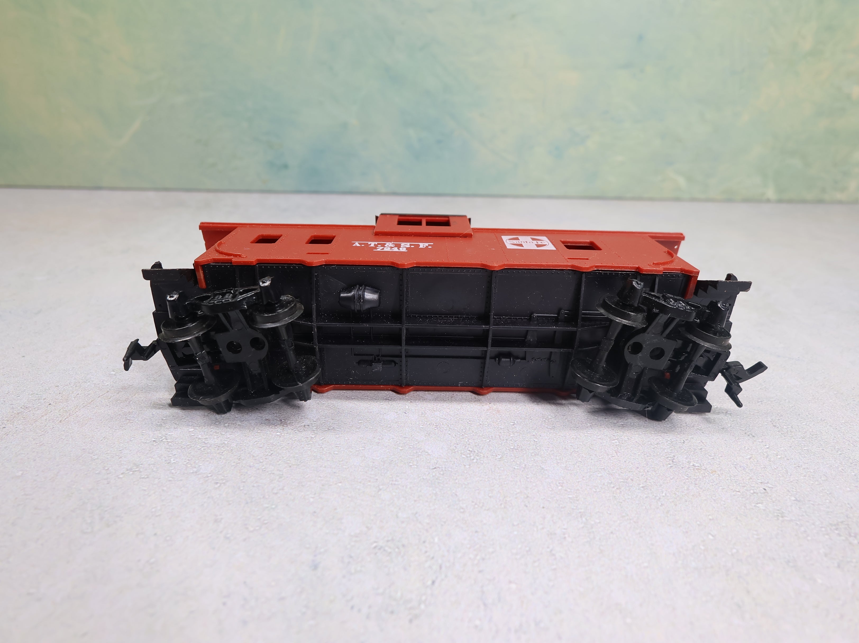 USED Tyco HO Scale Caboose Santa Fe ATSF #7240