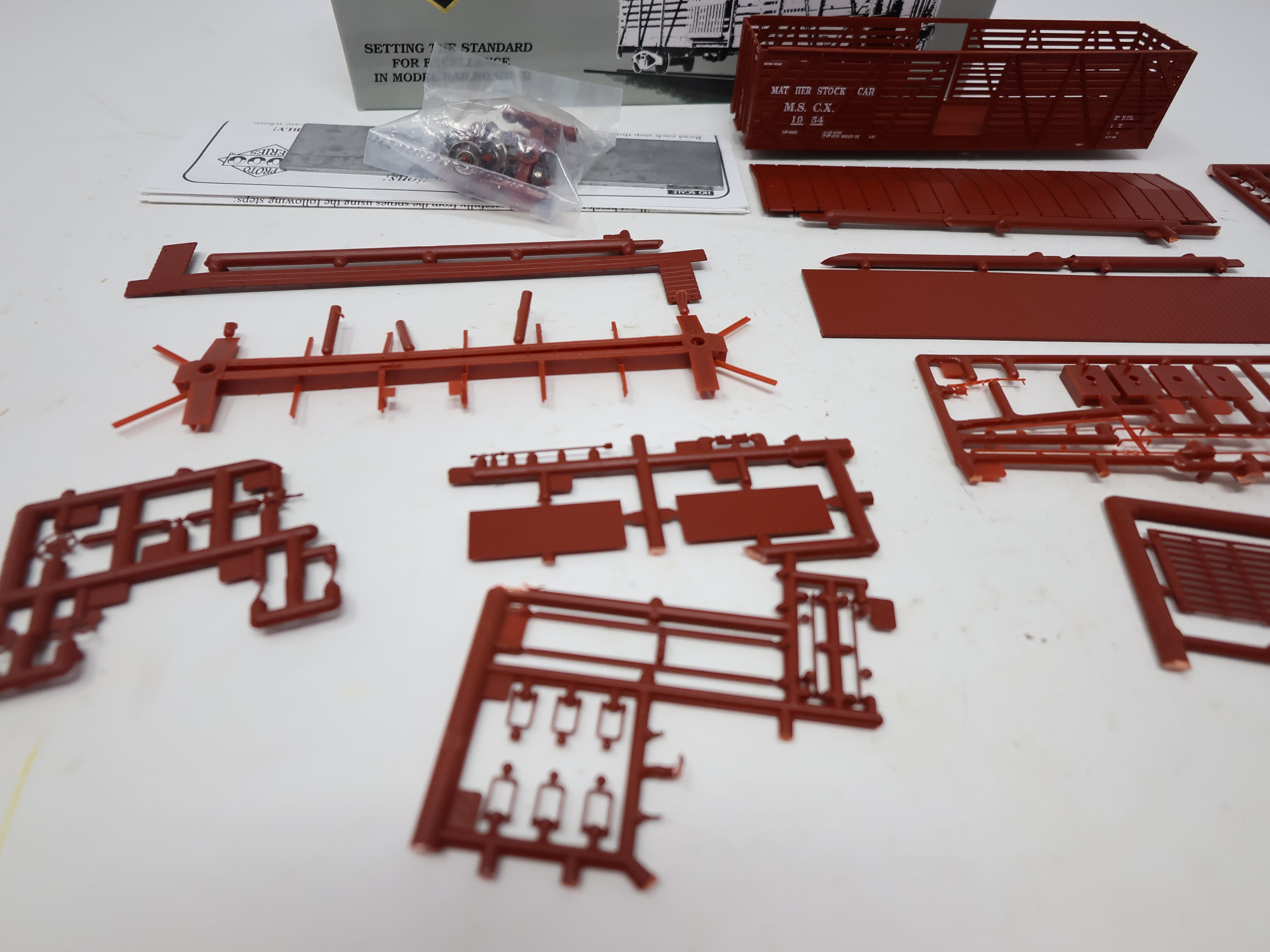 USED Life-Like HO Scale, 40' Single Deck Stock Car, Mather #1954 (KIT)