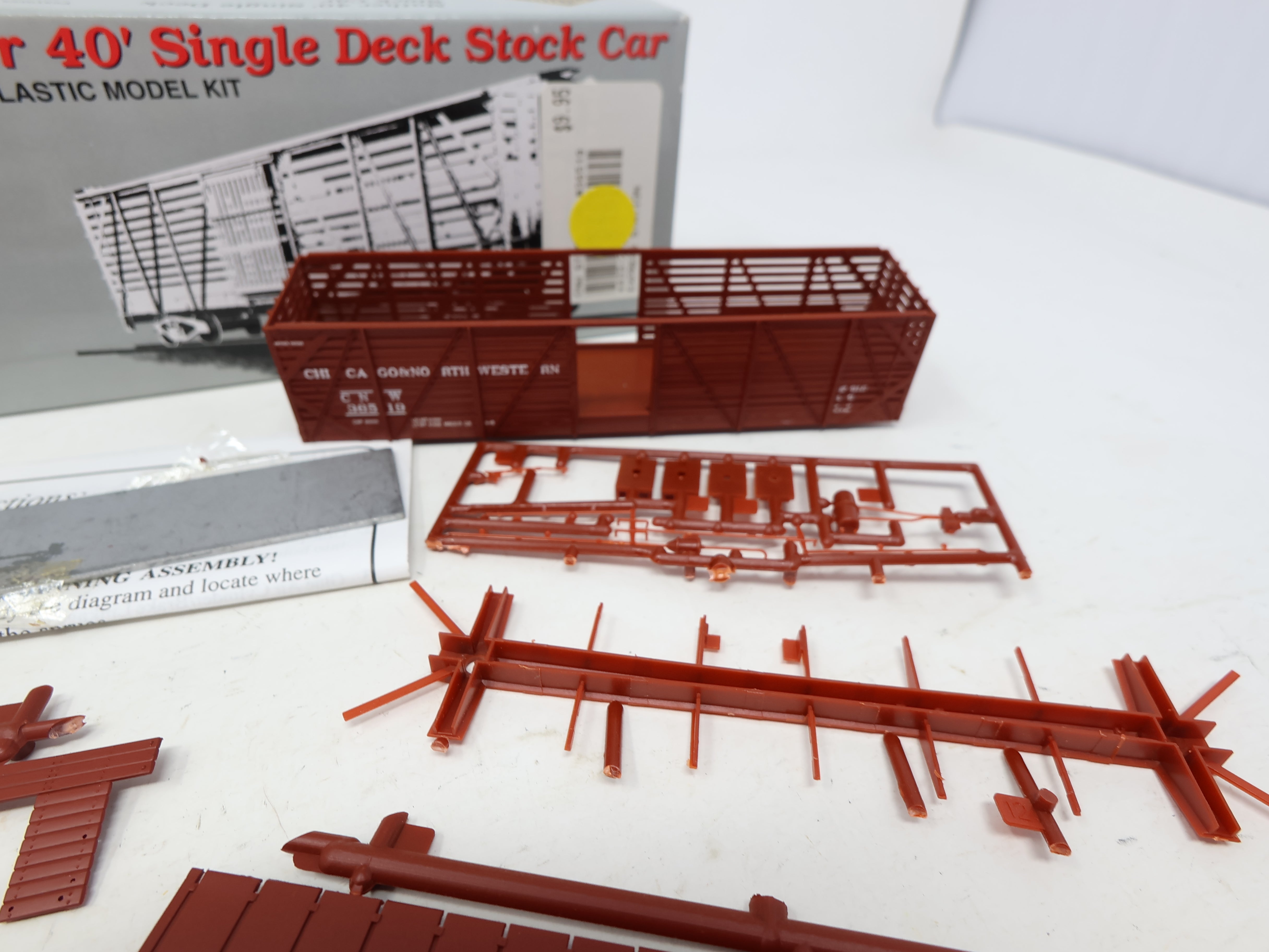 USED Life-Like HO Scale, Mather 40' Single Deck Stock Car, Chicago & North Western CNW #36519 (KIT)