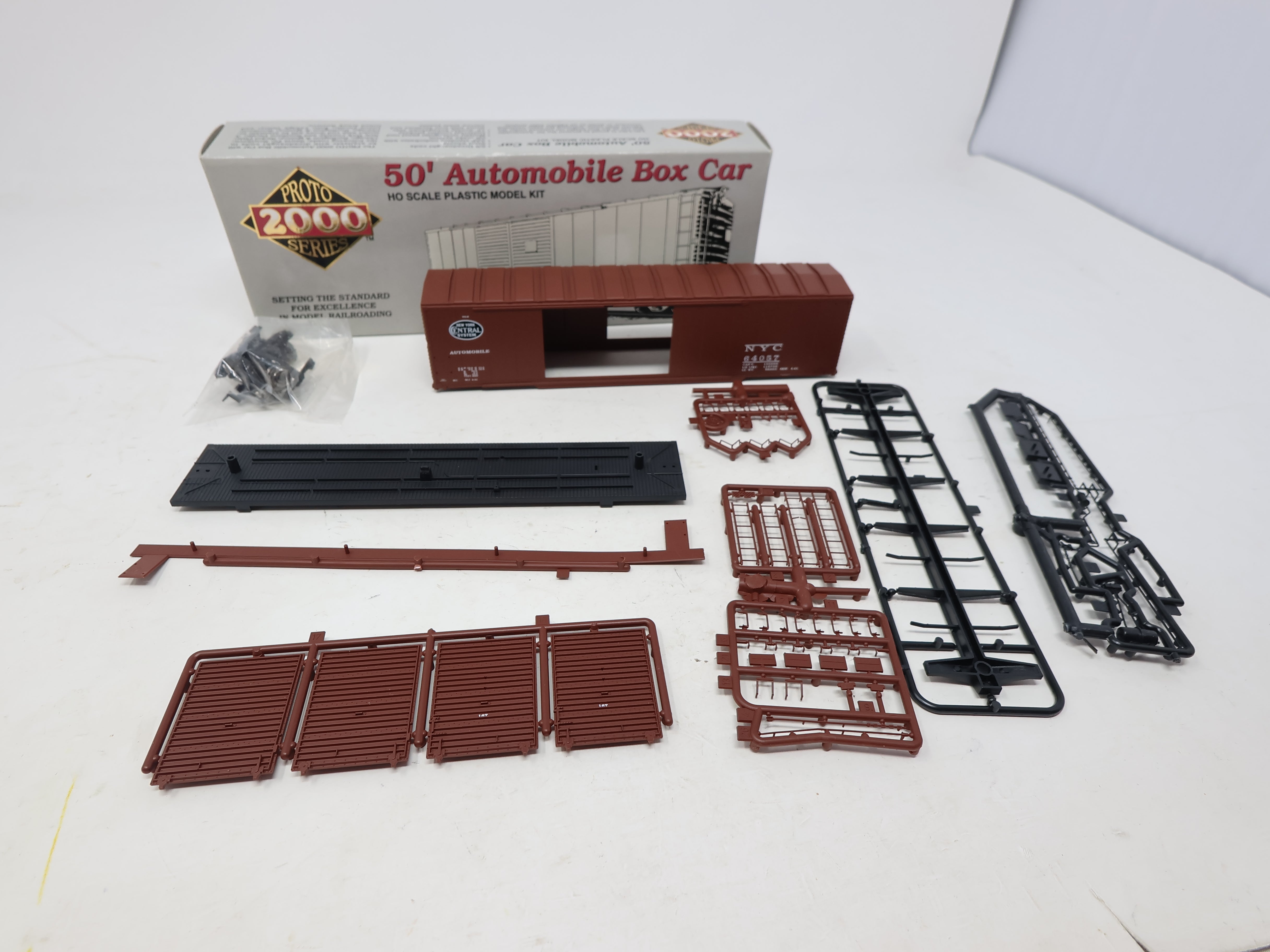 USED Life-Like 8416 HO Scale, 50' Automobile Box Car, New York Central NYC #64057 (KIT)