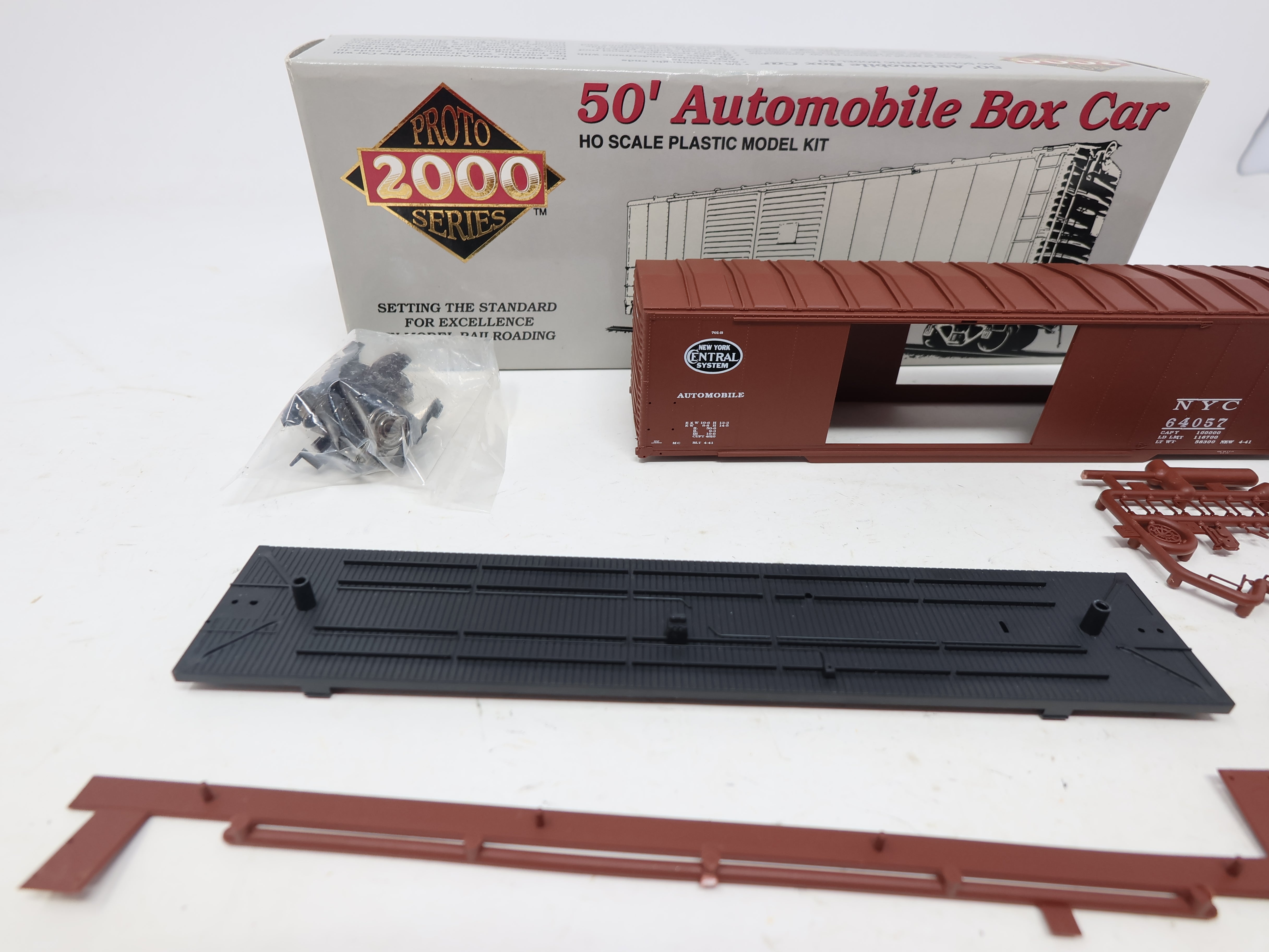 USED Life-Like 8416 HO Scale, 50' Automobile Box Car, New York Central NYC #64057 (KIT)