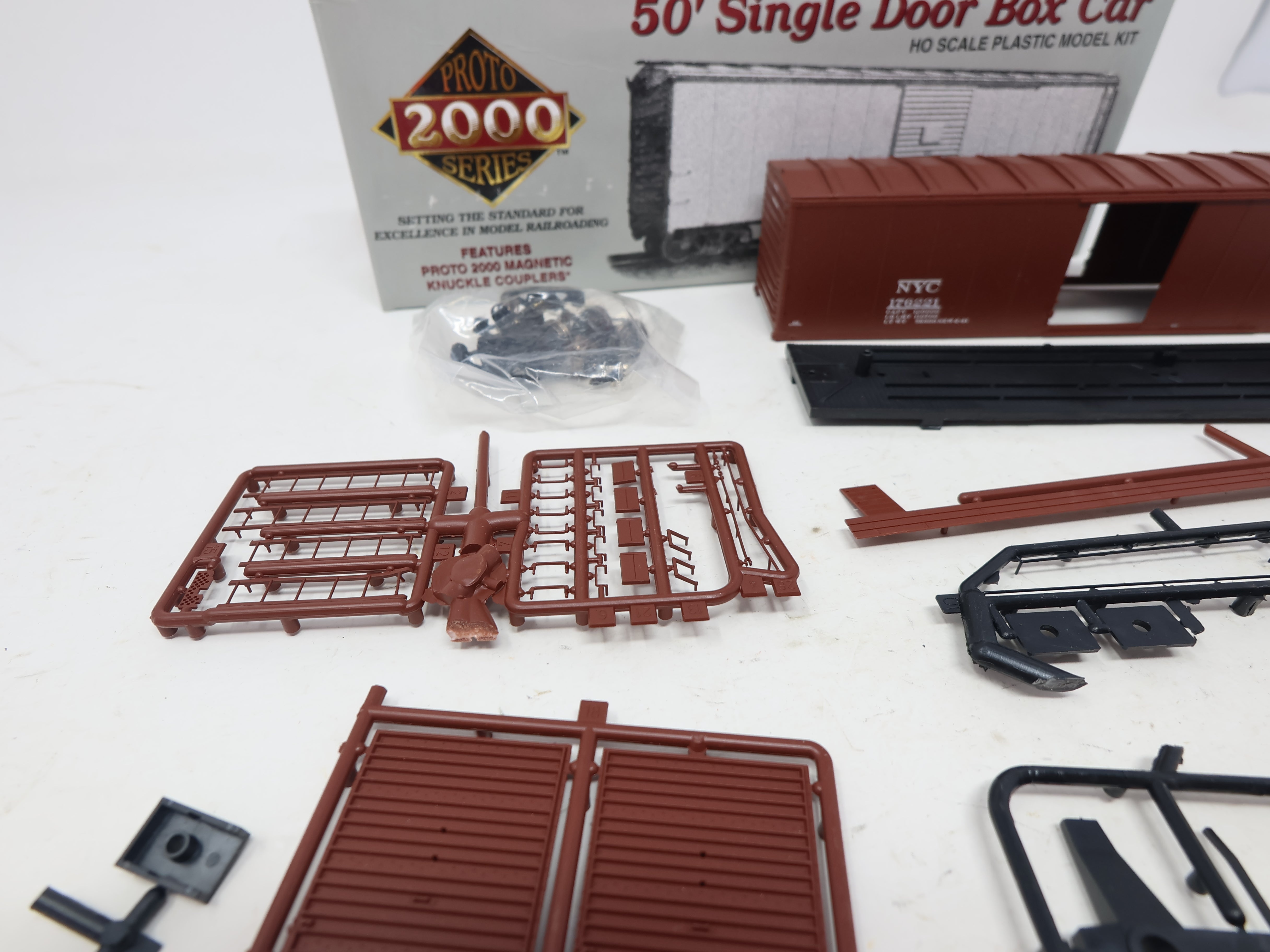 USED Life-Like 21788 HO Scale, 50' Single Door Box Car, New York Central NYC #176221 (KIT)