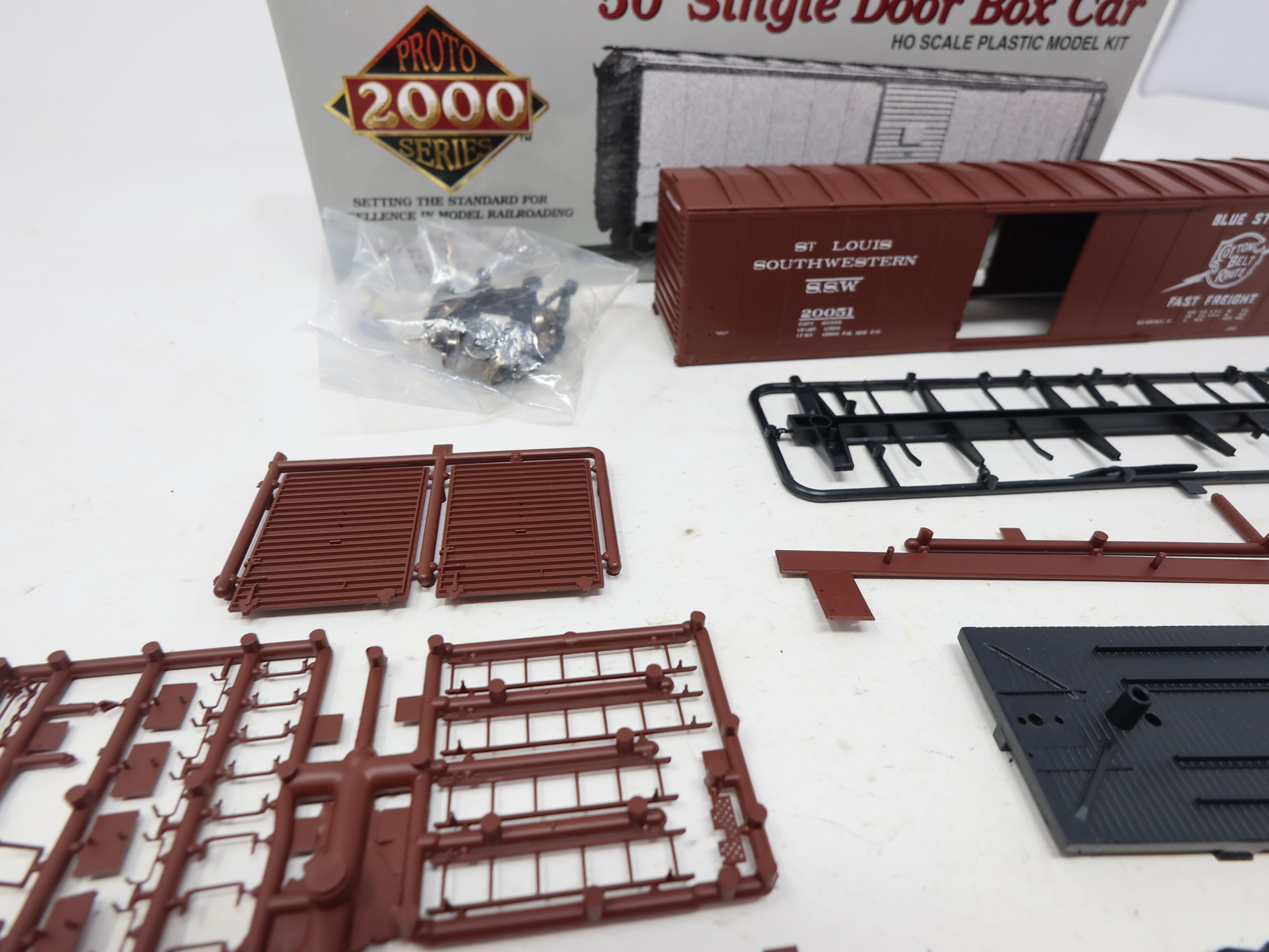 USED Life-Like 21795 HO Scale, 50' Single Door Box Car, St. Louis Southwestern SLSW #20051 (KIT)