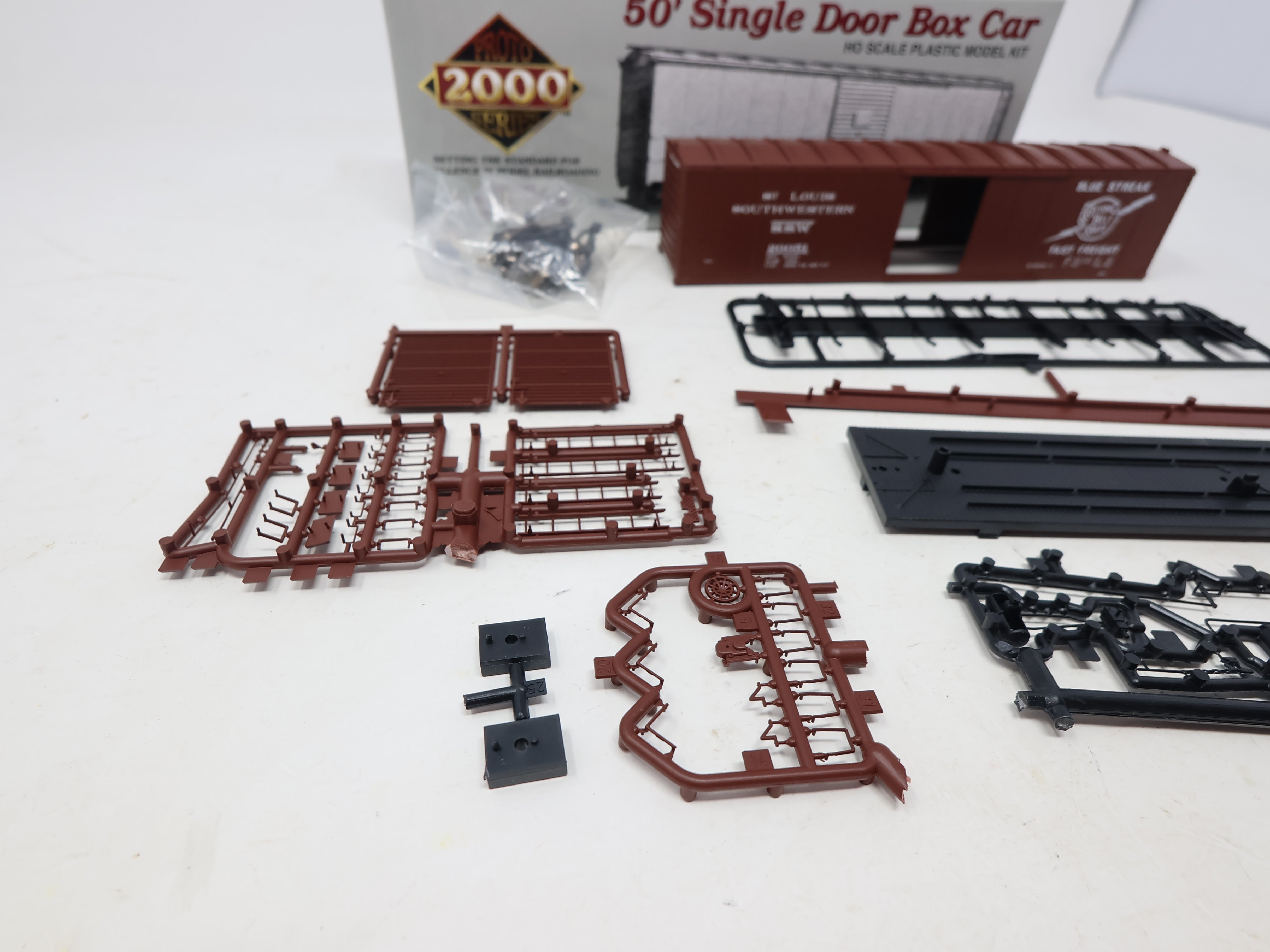 USED Life-Like 21795 HO Scale, 50' Single Door Box Car, St. Louis Southwestern SLSW #20051 (KIT)