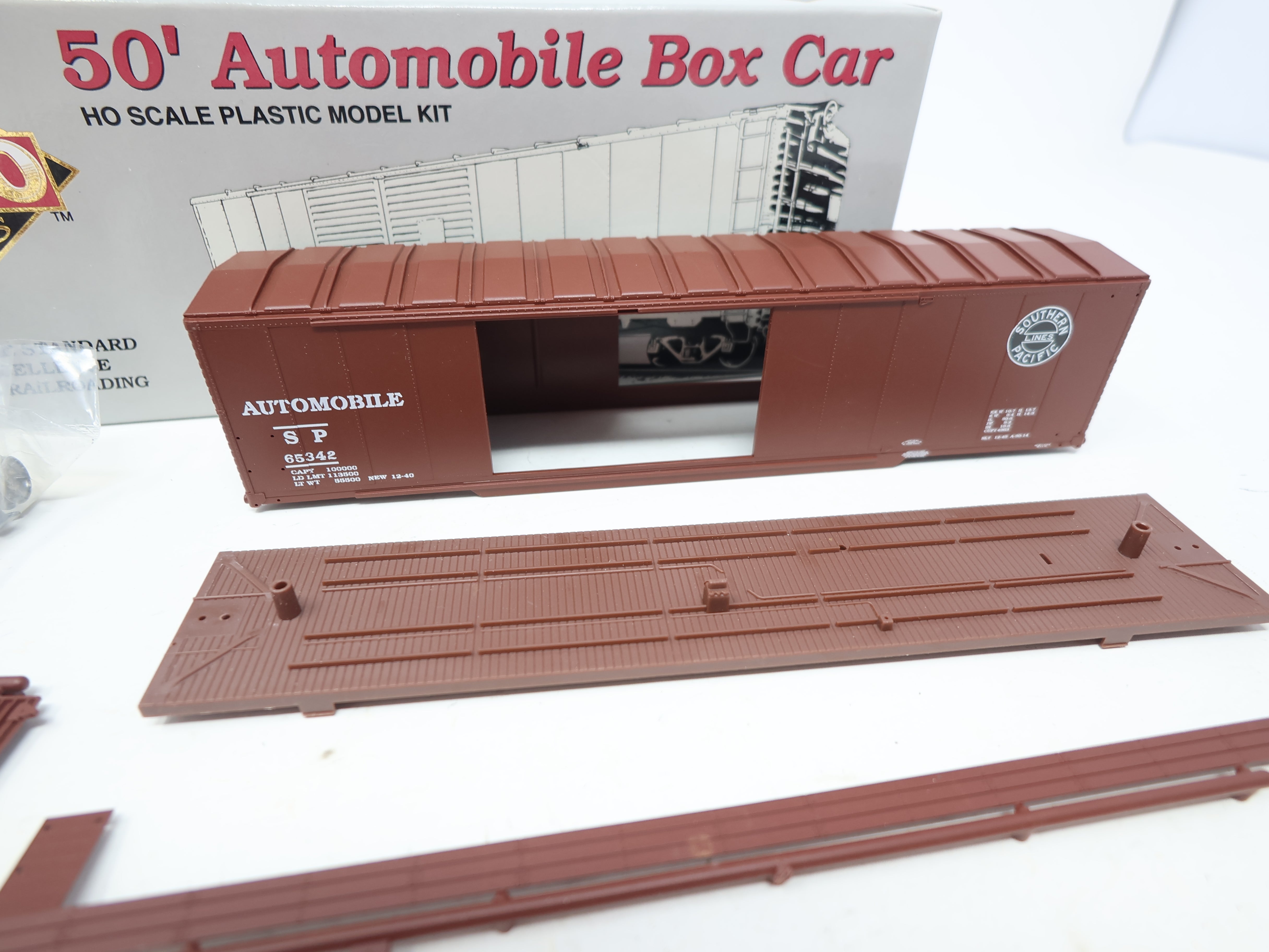 USED Life-Like 8443 HO Scale, 50' Automobile Box Car, Southern Pacific SP #65342 (KIT)
