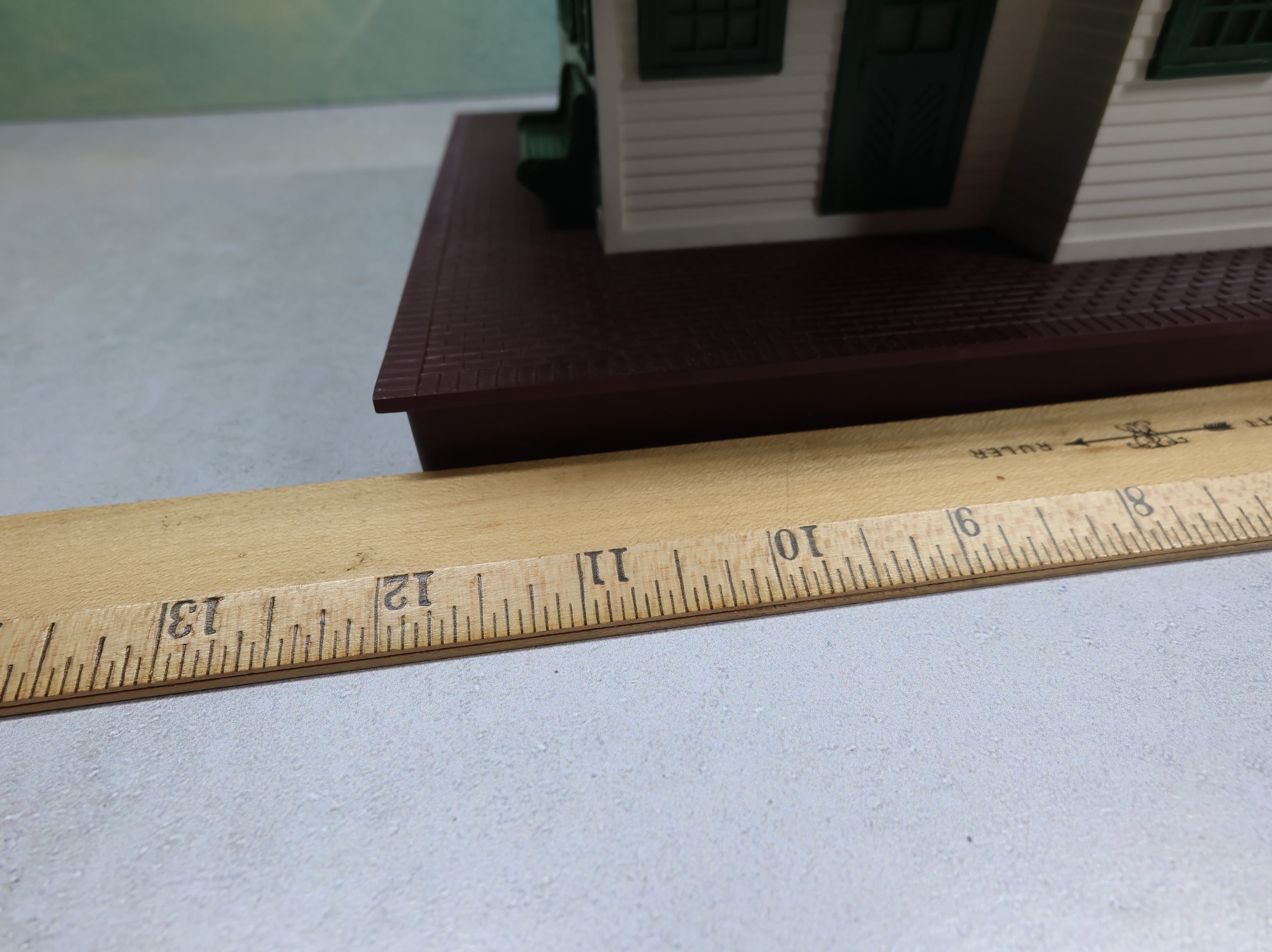 USED Lionel O #6-2133 Illuminated Freight Station Untested